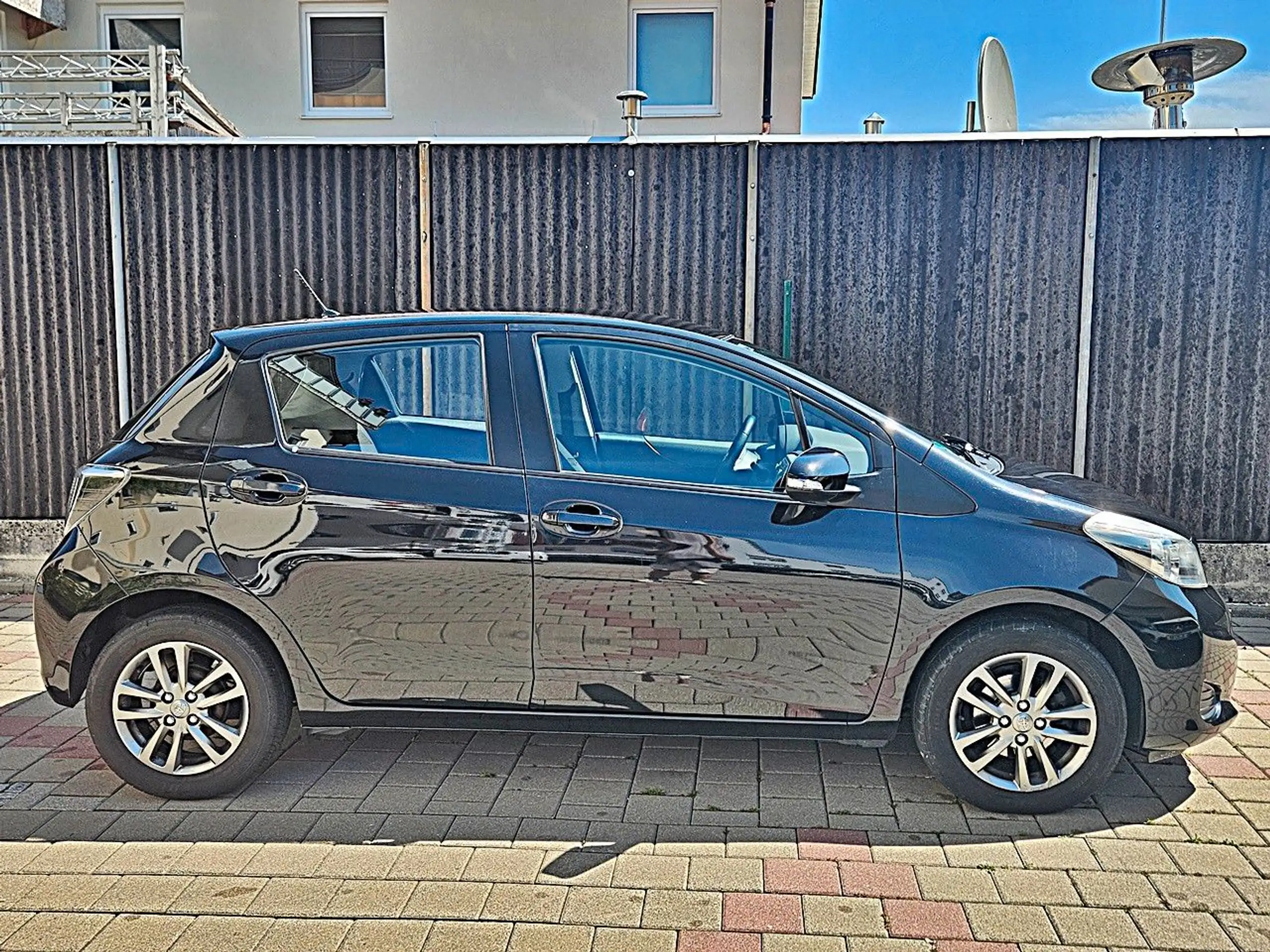 Toyota - Yaris