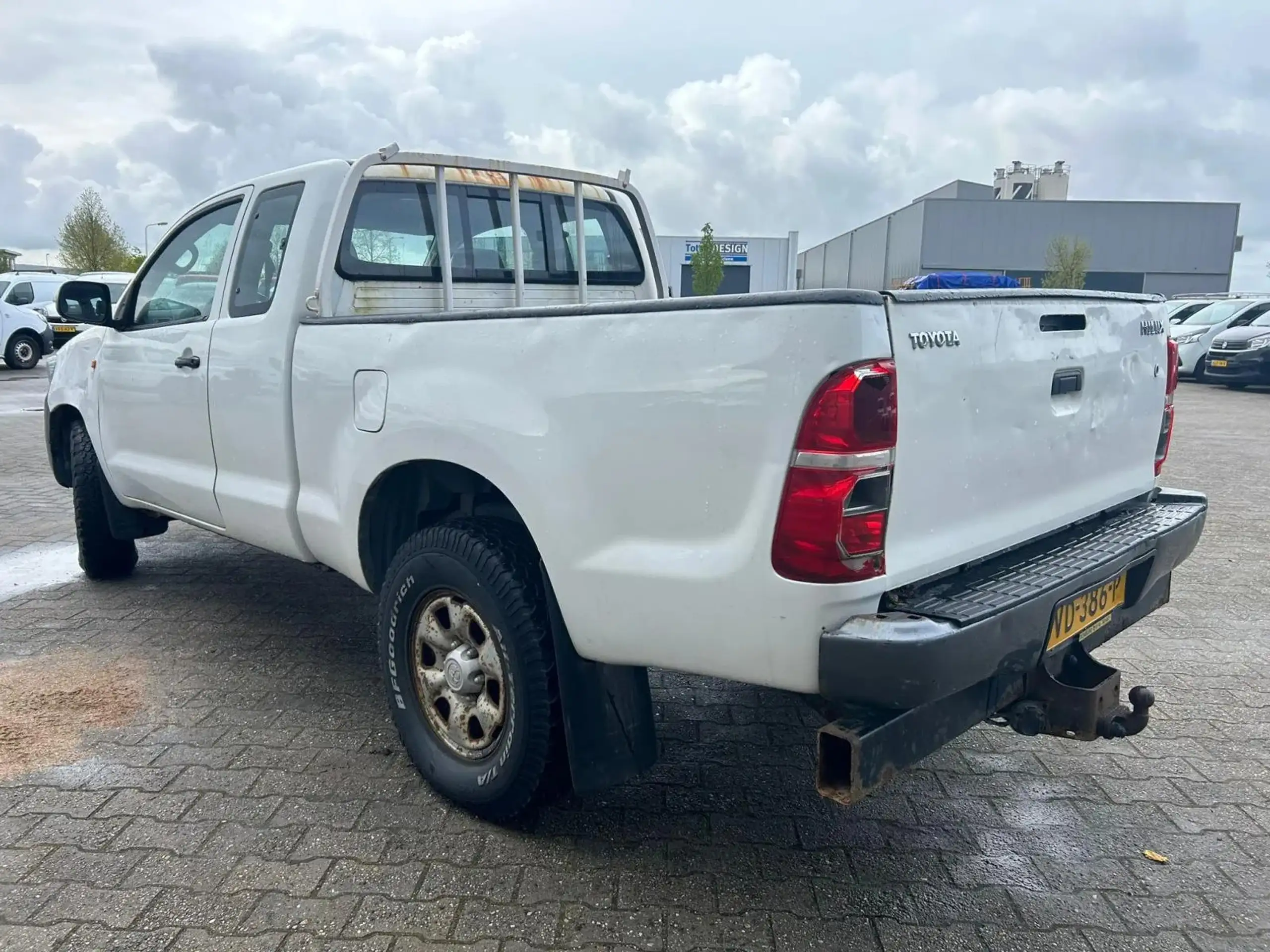 Toyota - Hilux