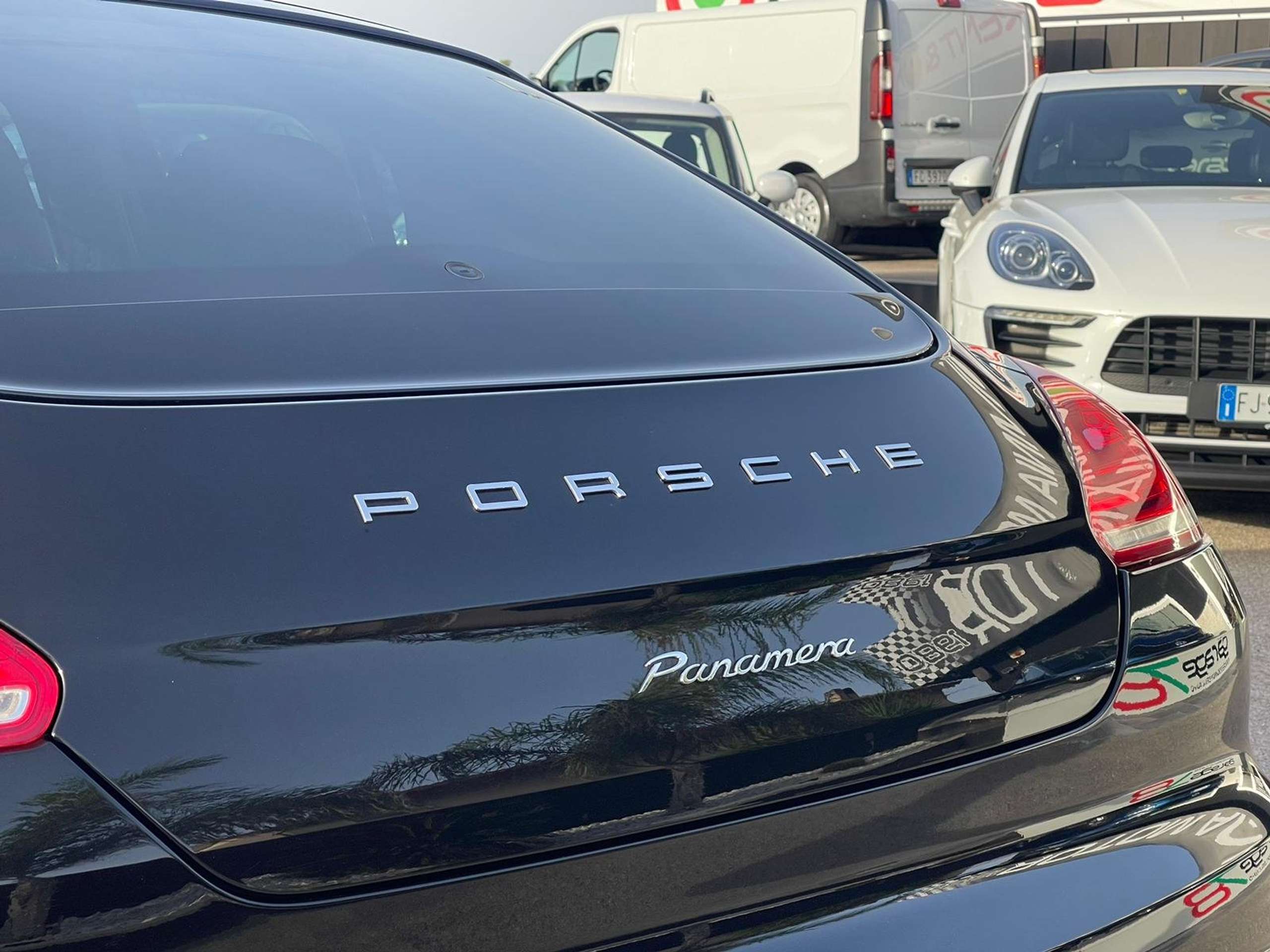 Porsche - Panamera