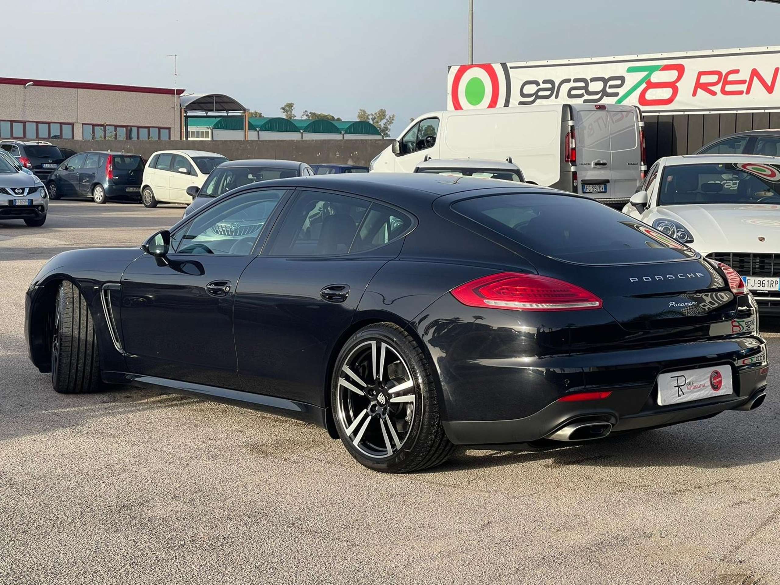 Porsche - Panamera