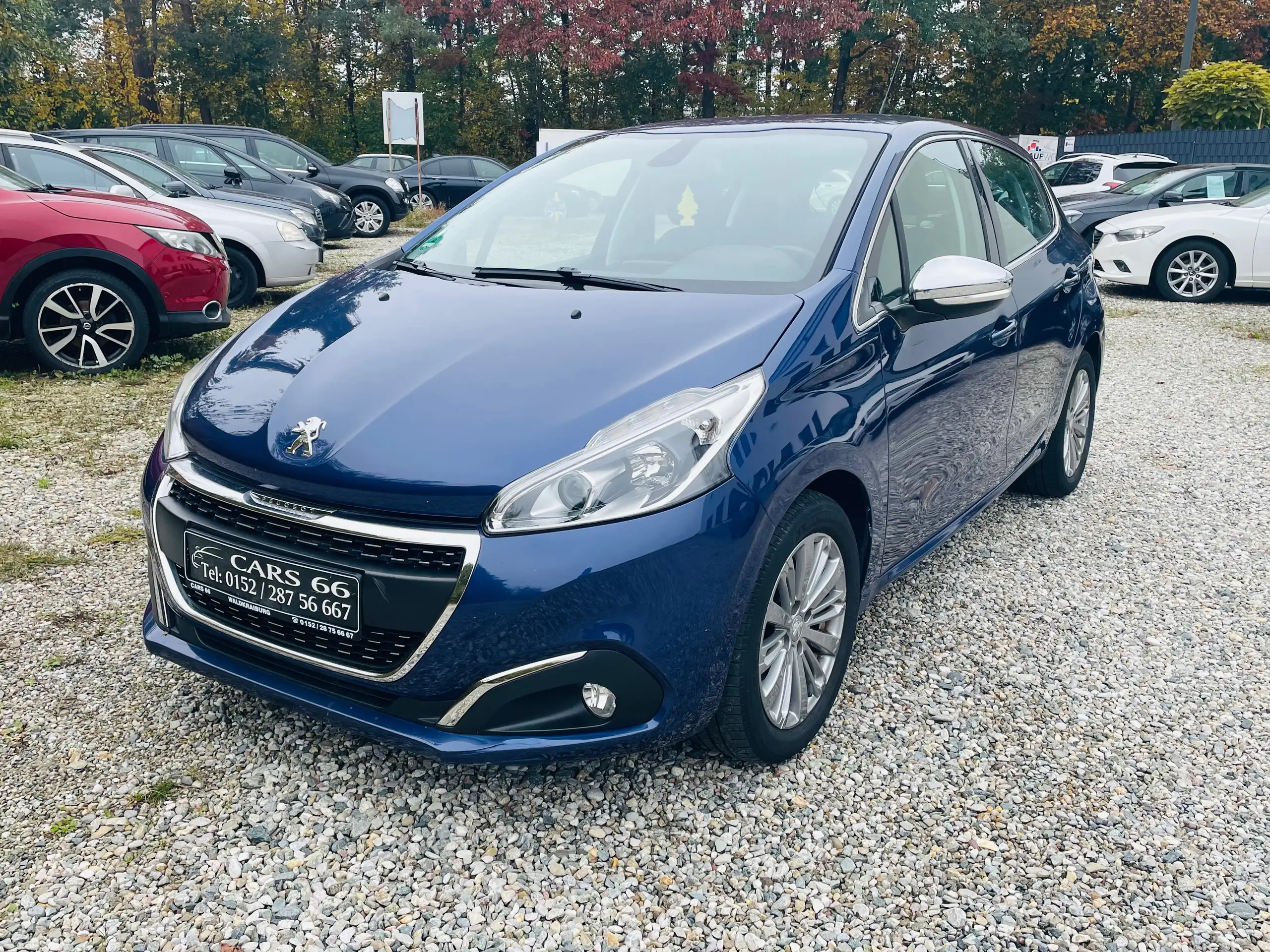 Peugeot - 208