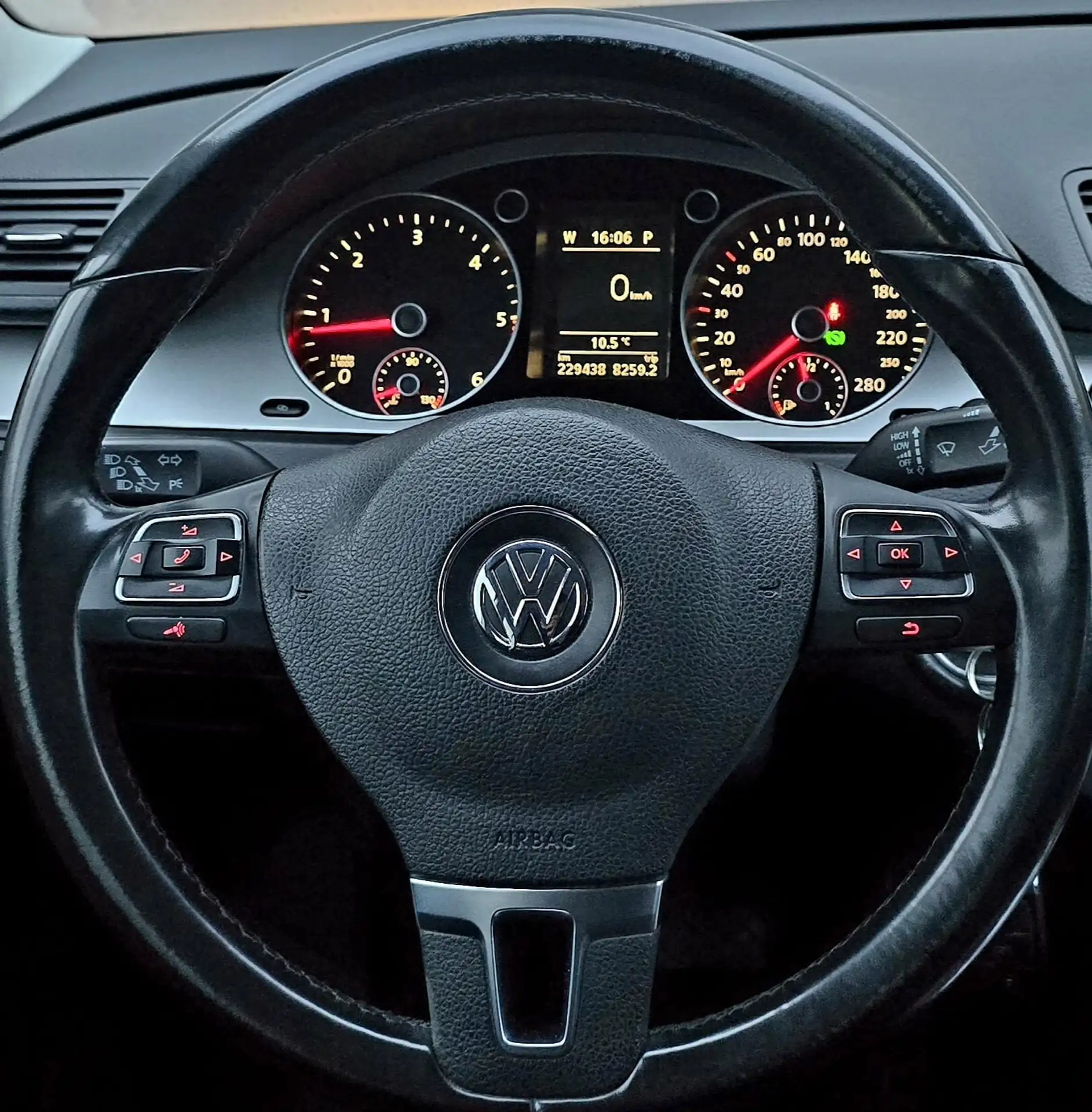 Volkswagen - Passat CC