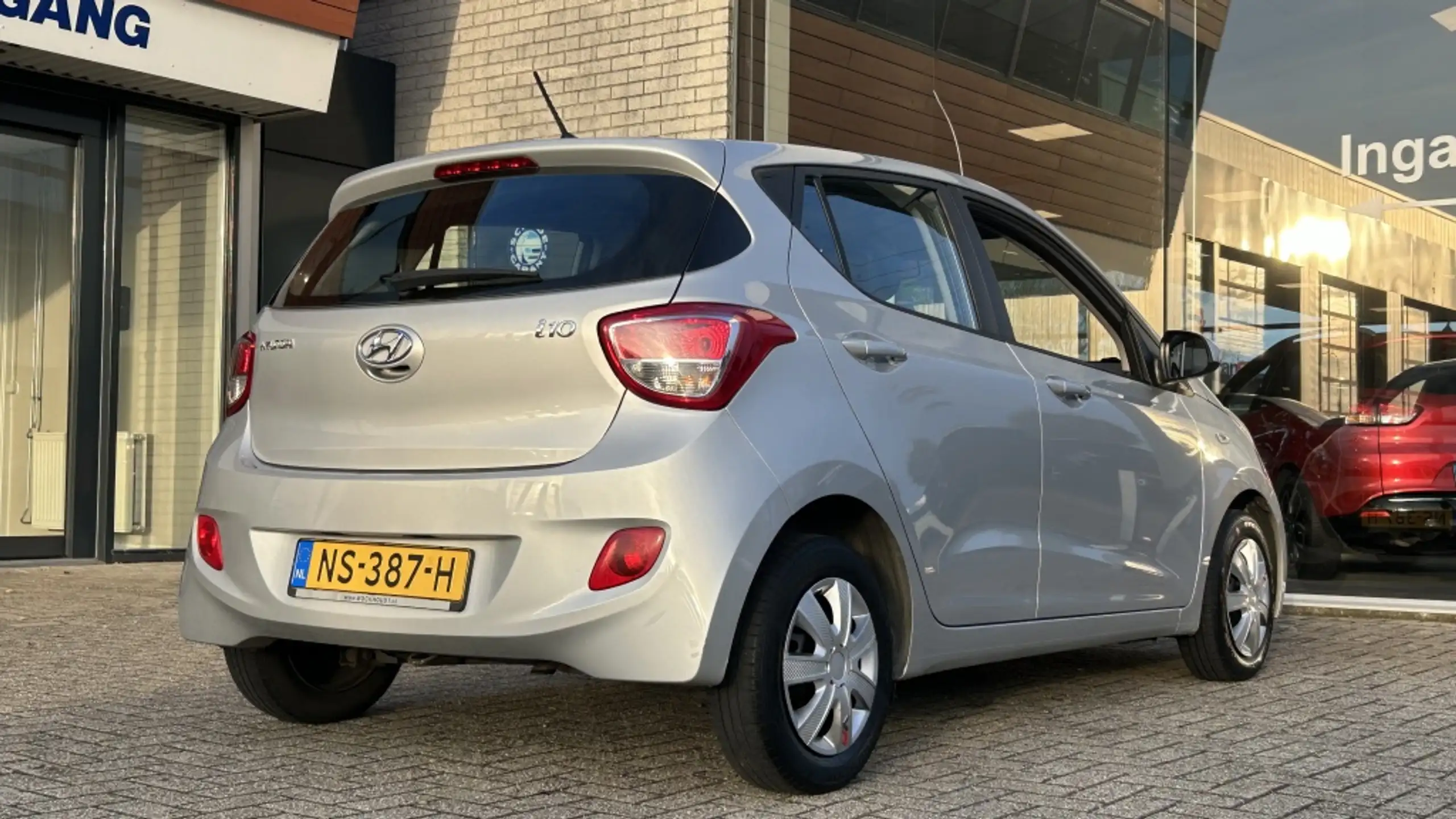 Hyundai - i10