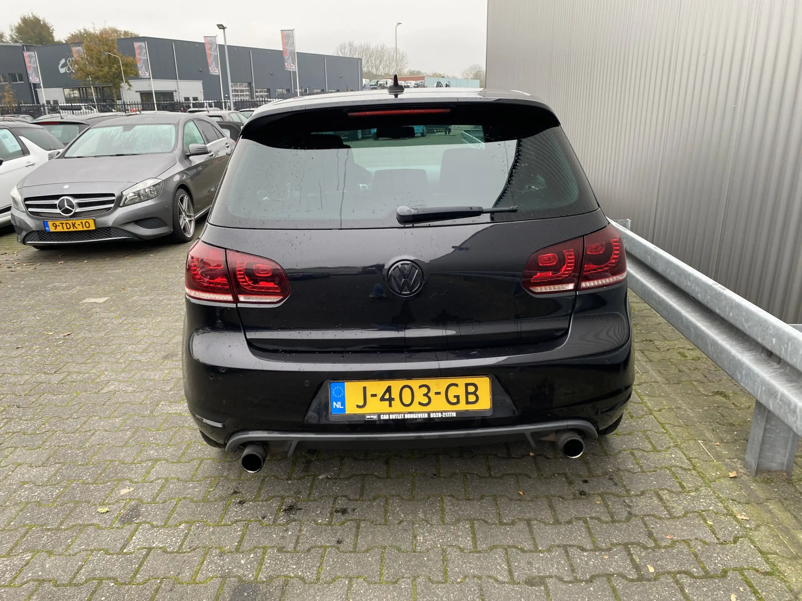 Volkswagen - Golf GTI