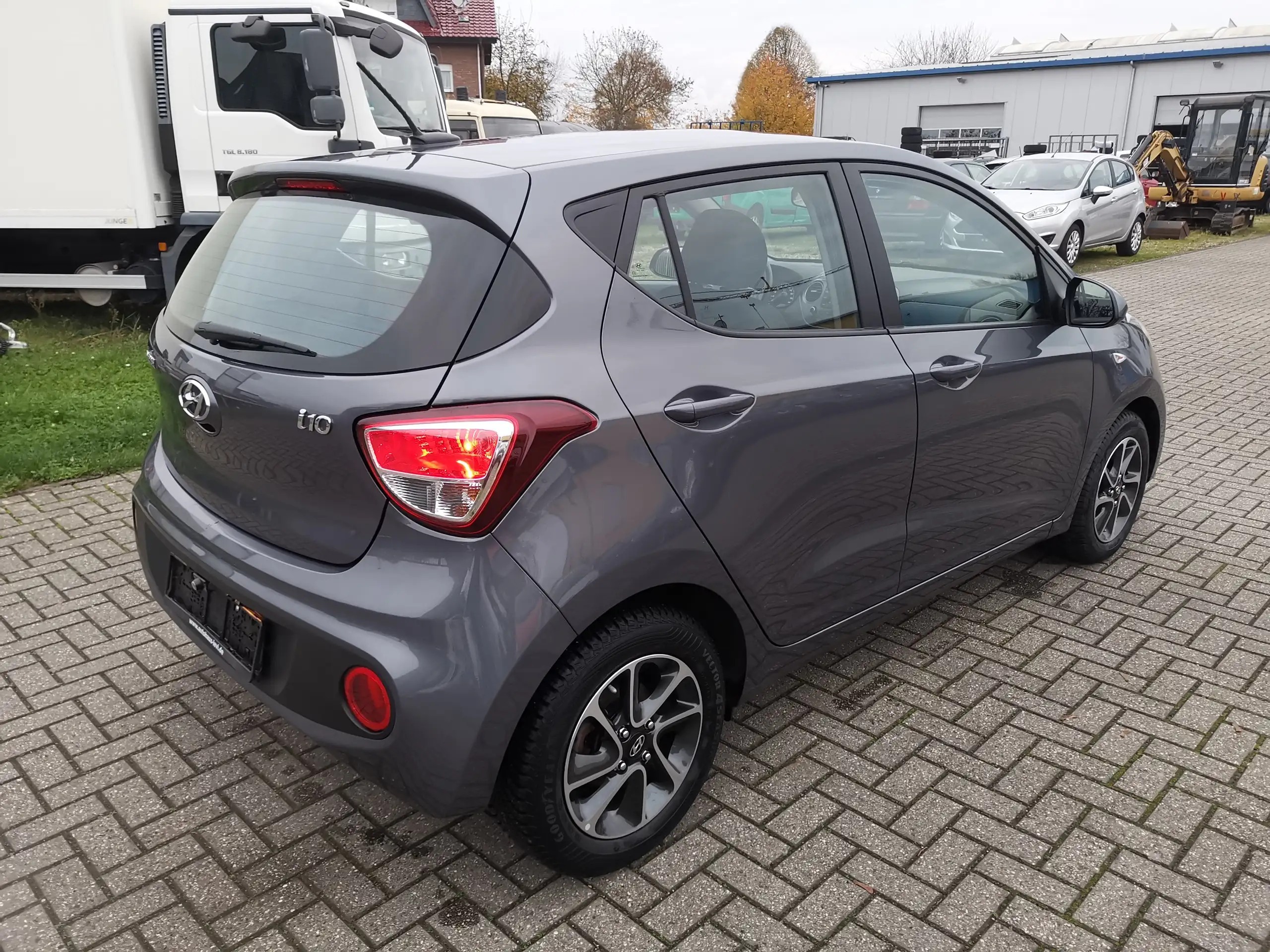 Hyundai - i10