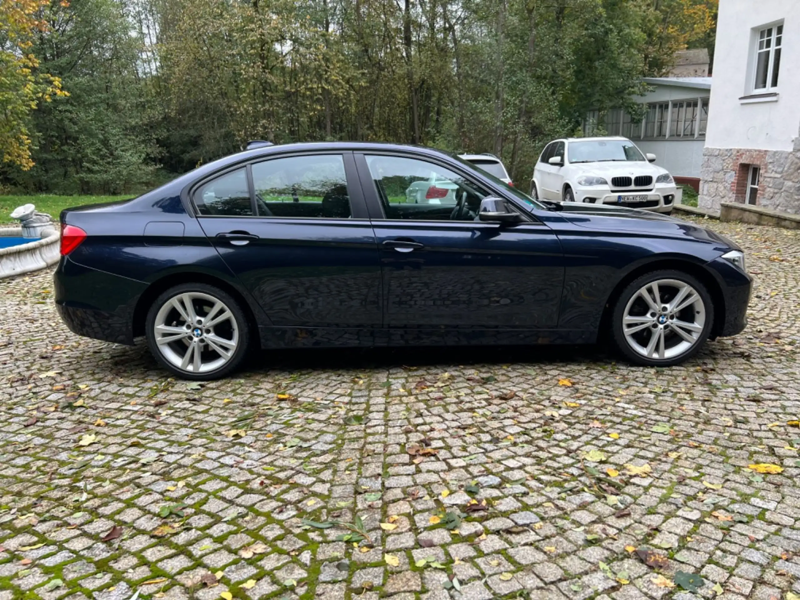 BMW - 318