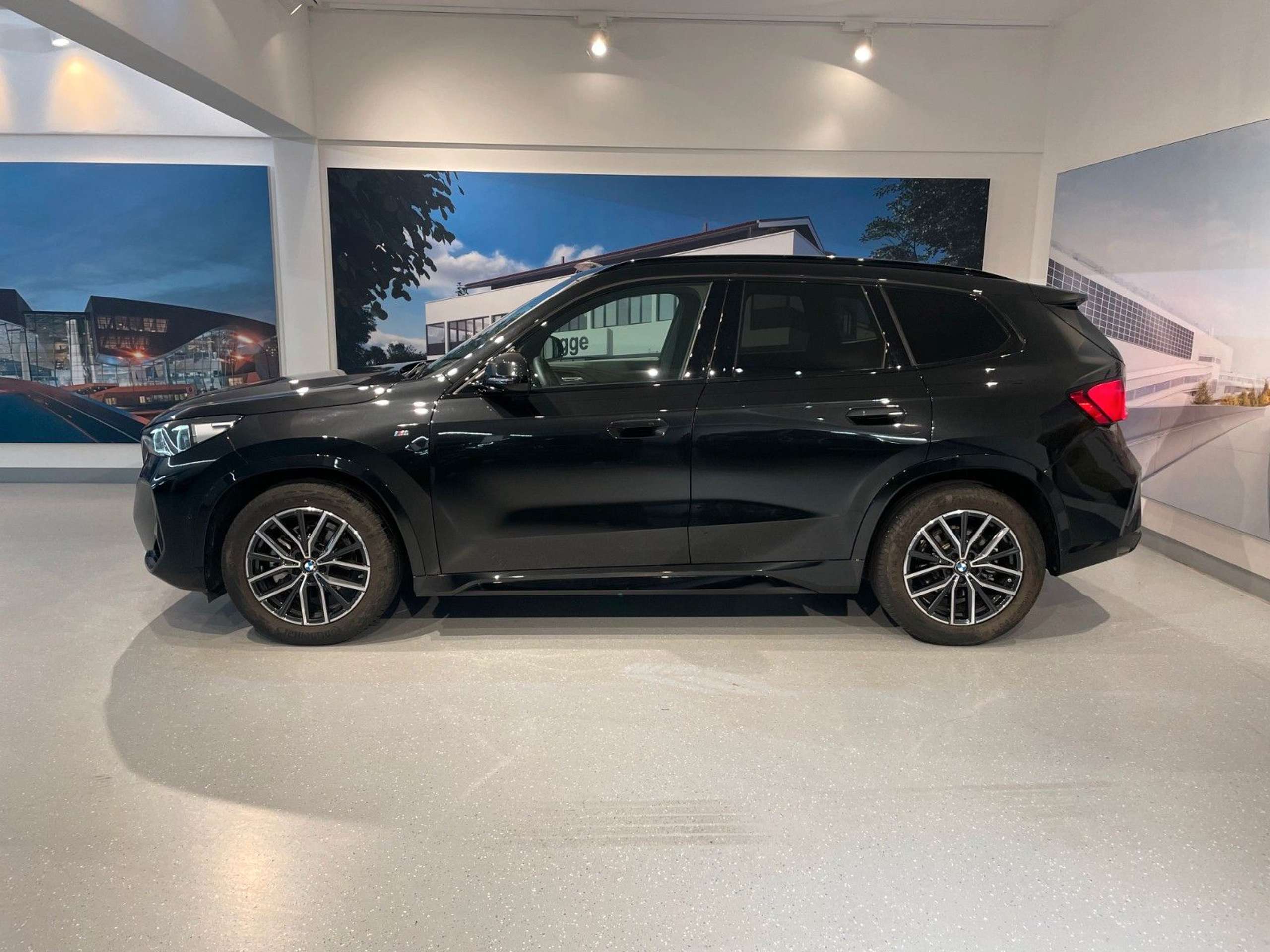 BMW - X1