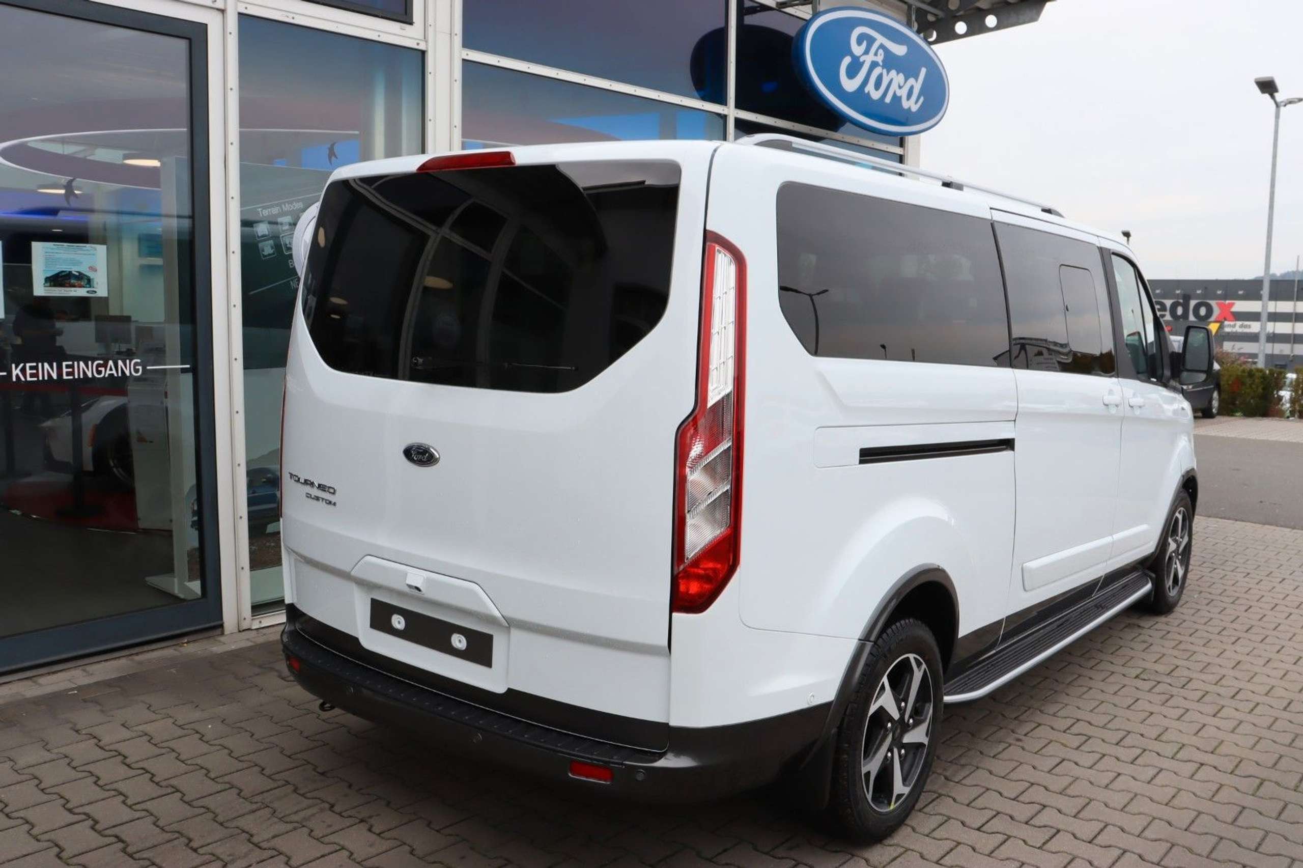 Ford - Tourneo Custom