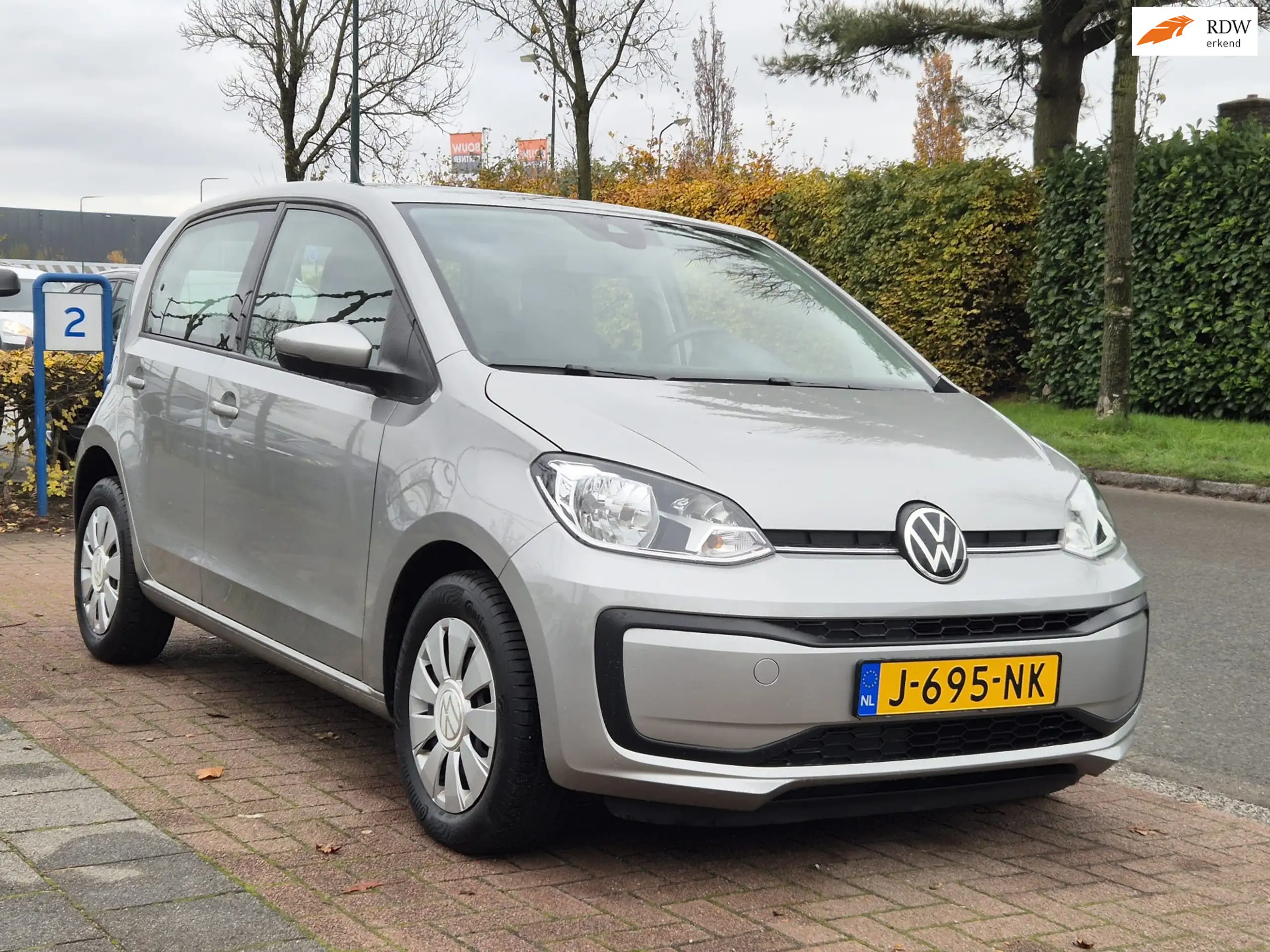 Volkswagen - up!