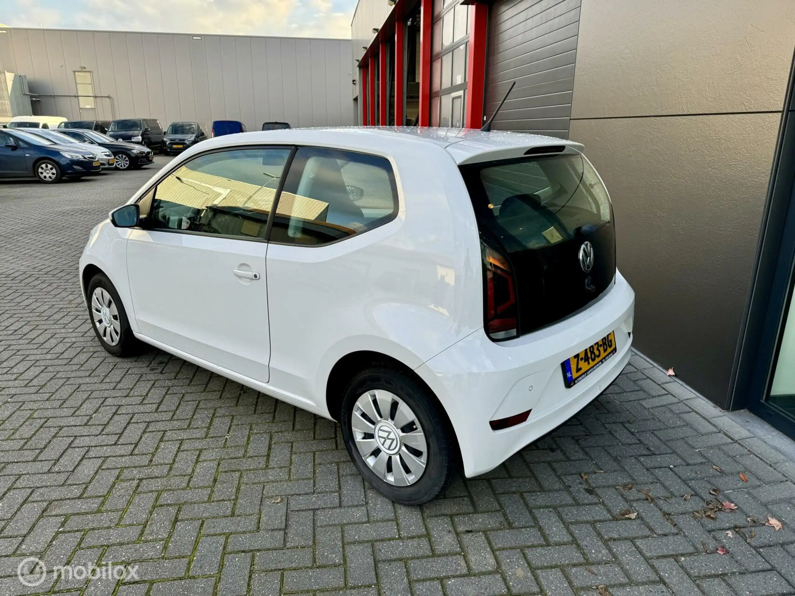 Volkswagen - up!