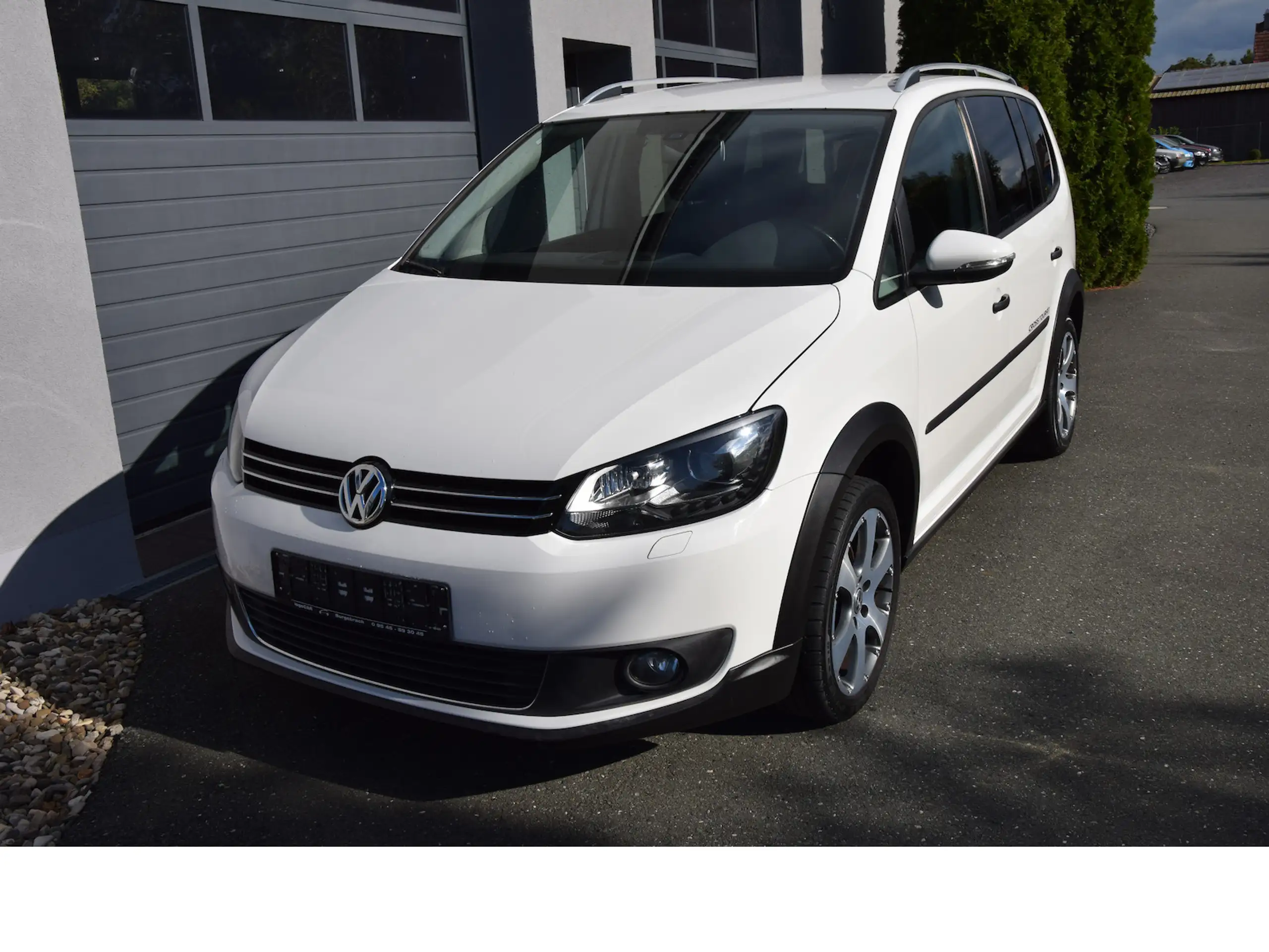 Volkswagen - Cross Touran