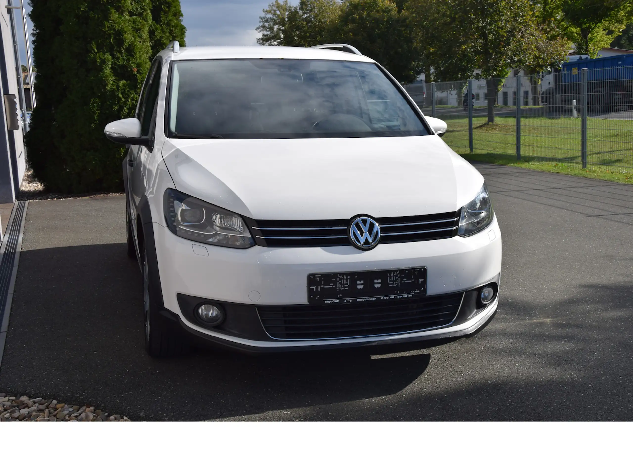 Volkswagen - Cross Touran