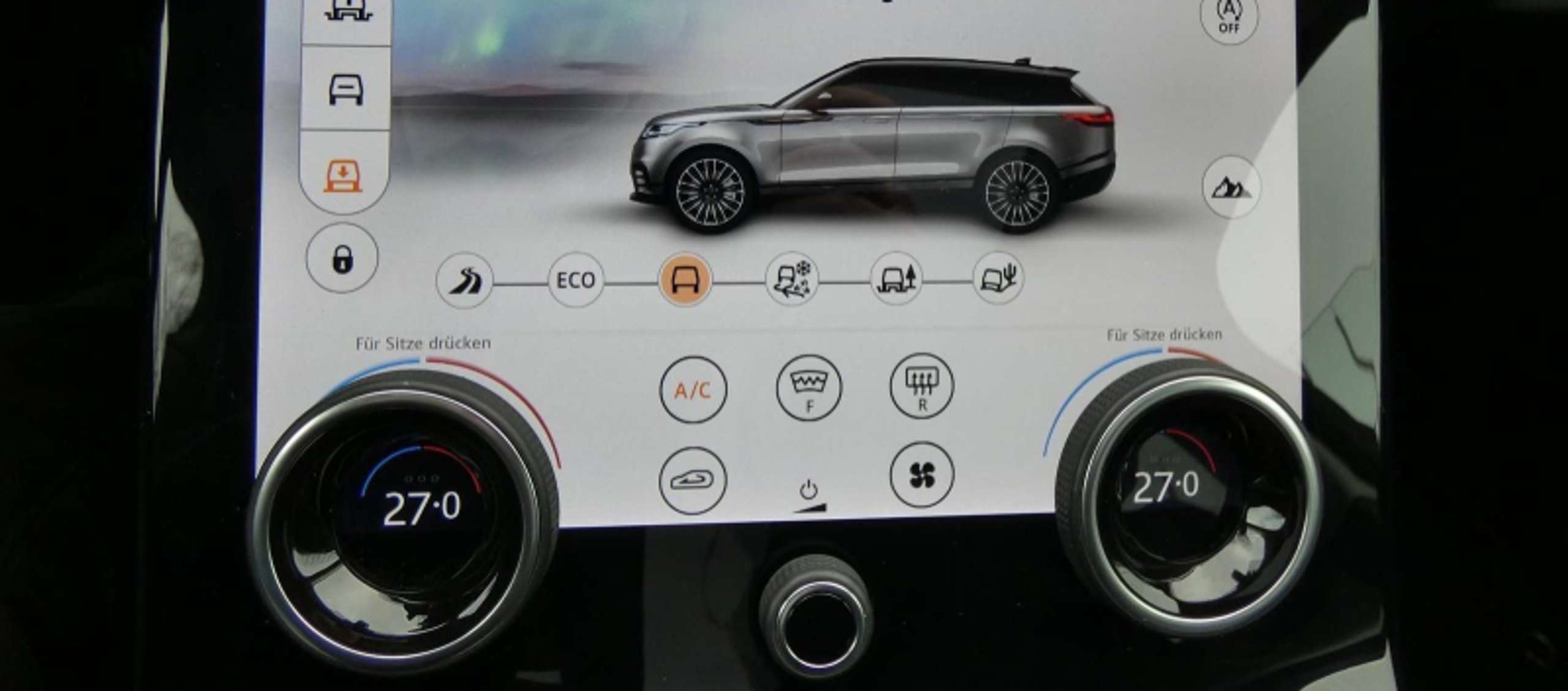 Land Rover - Range Rover Velar