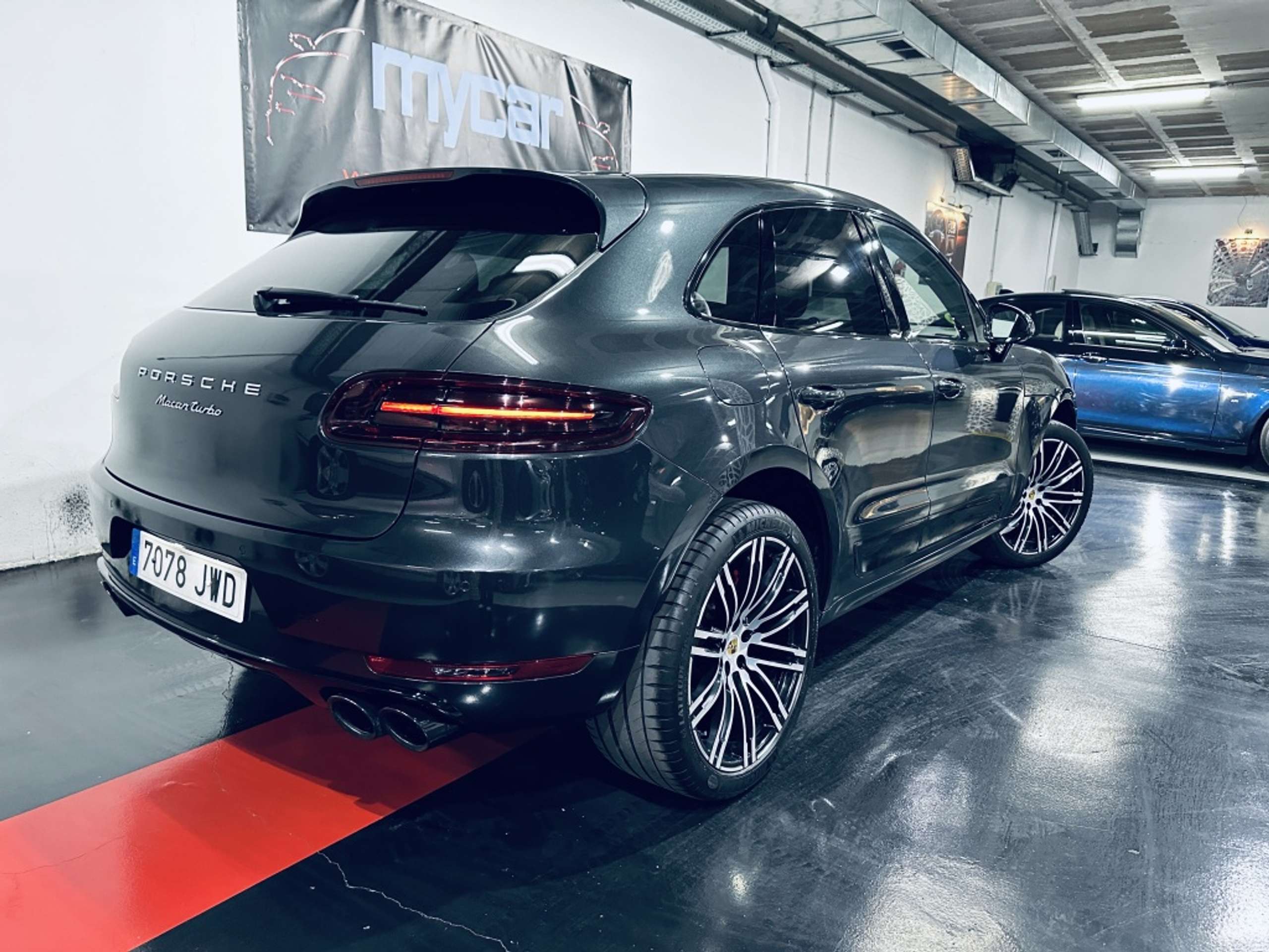 Porsche - Macan