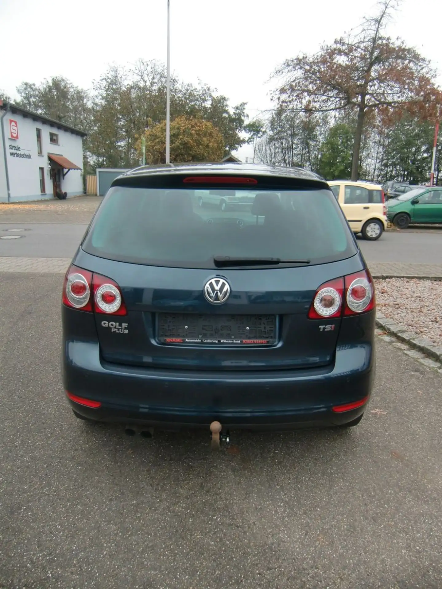 Volkswagen - Golf