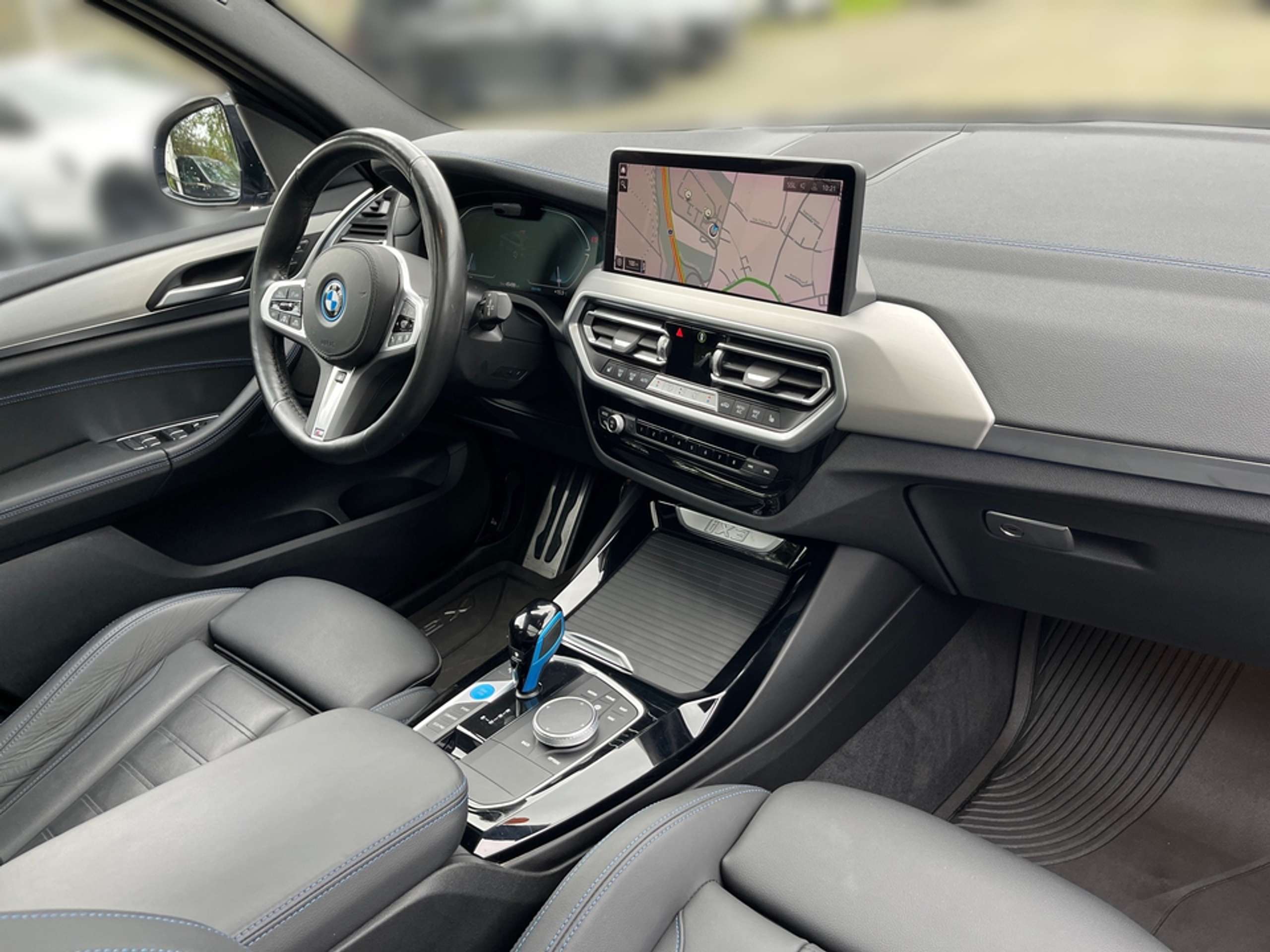 BMW - iX3