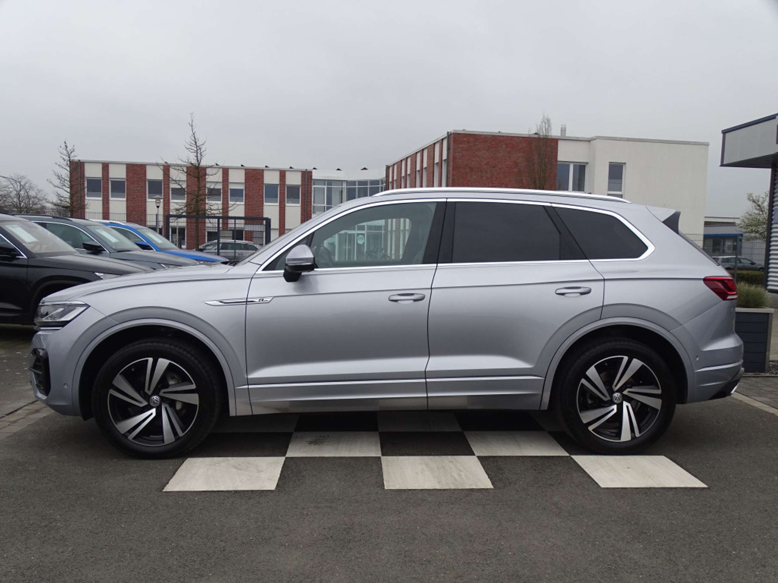 Volkswagen - Touareg