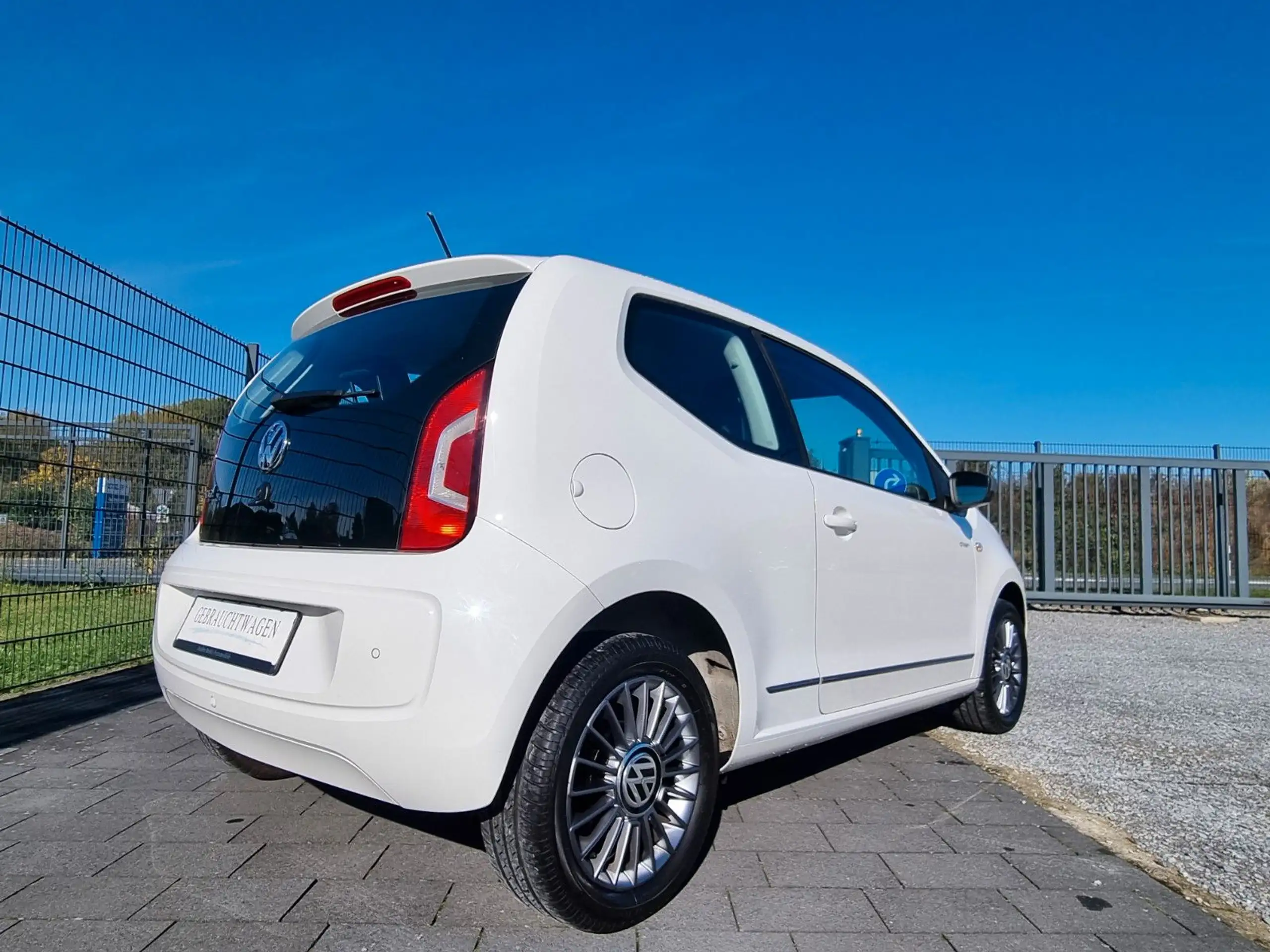 Volkswagen - up!