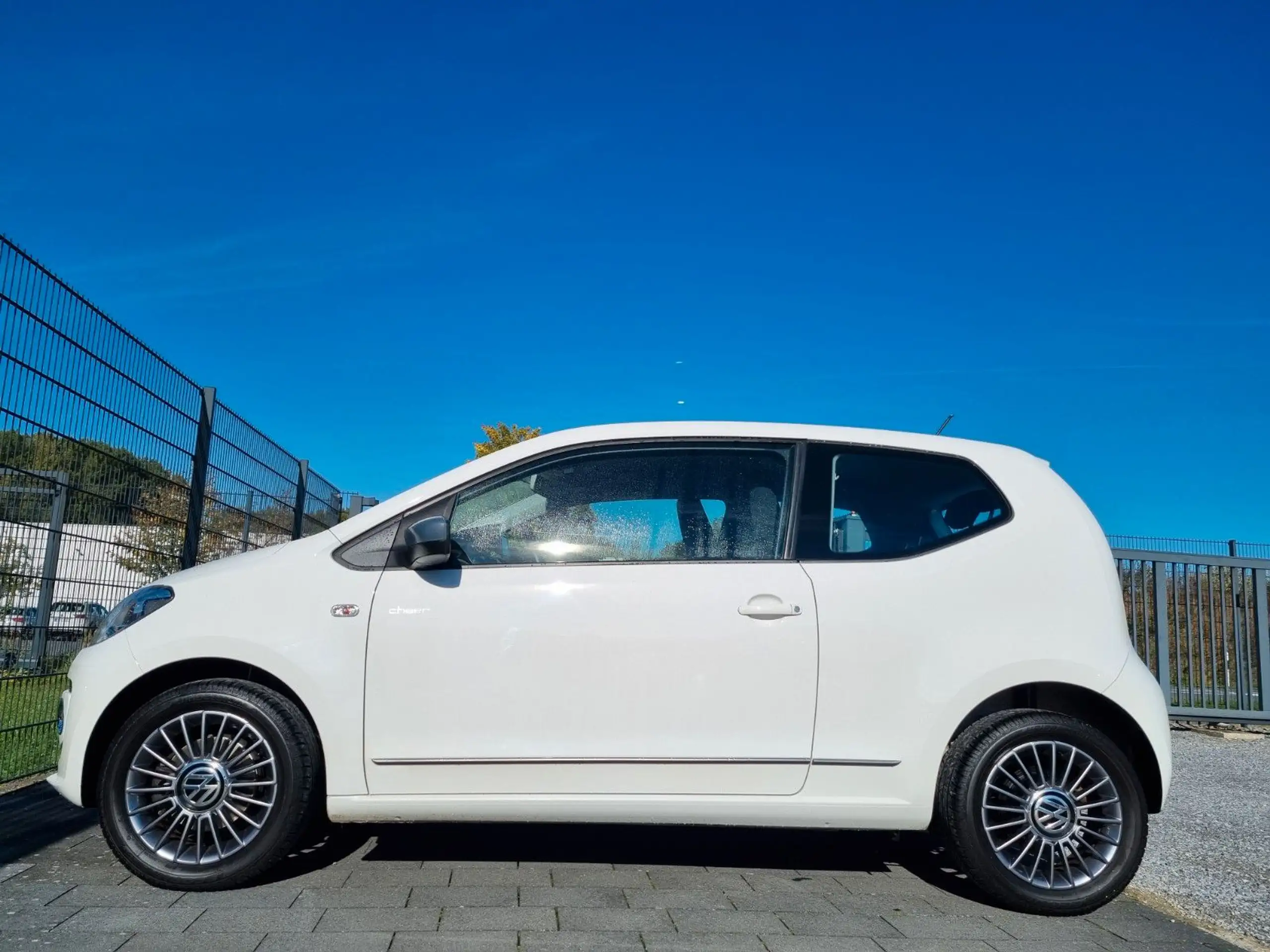 Volkswagen - up!