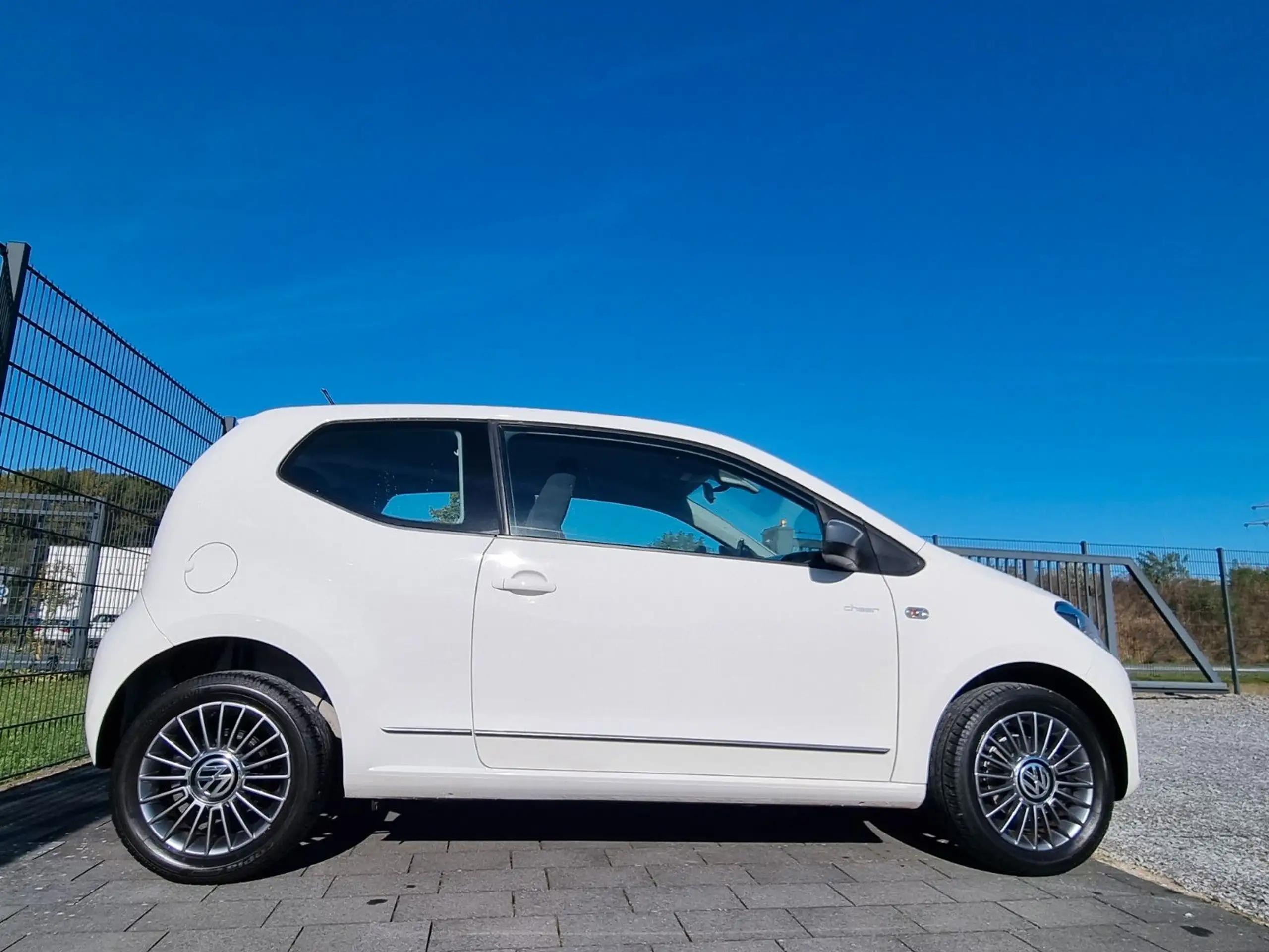 Volkswagen - up!