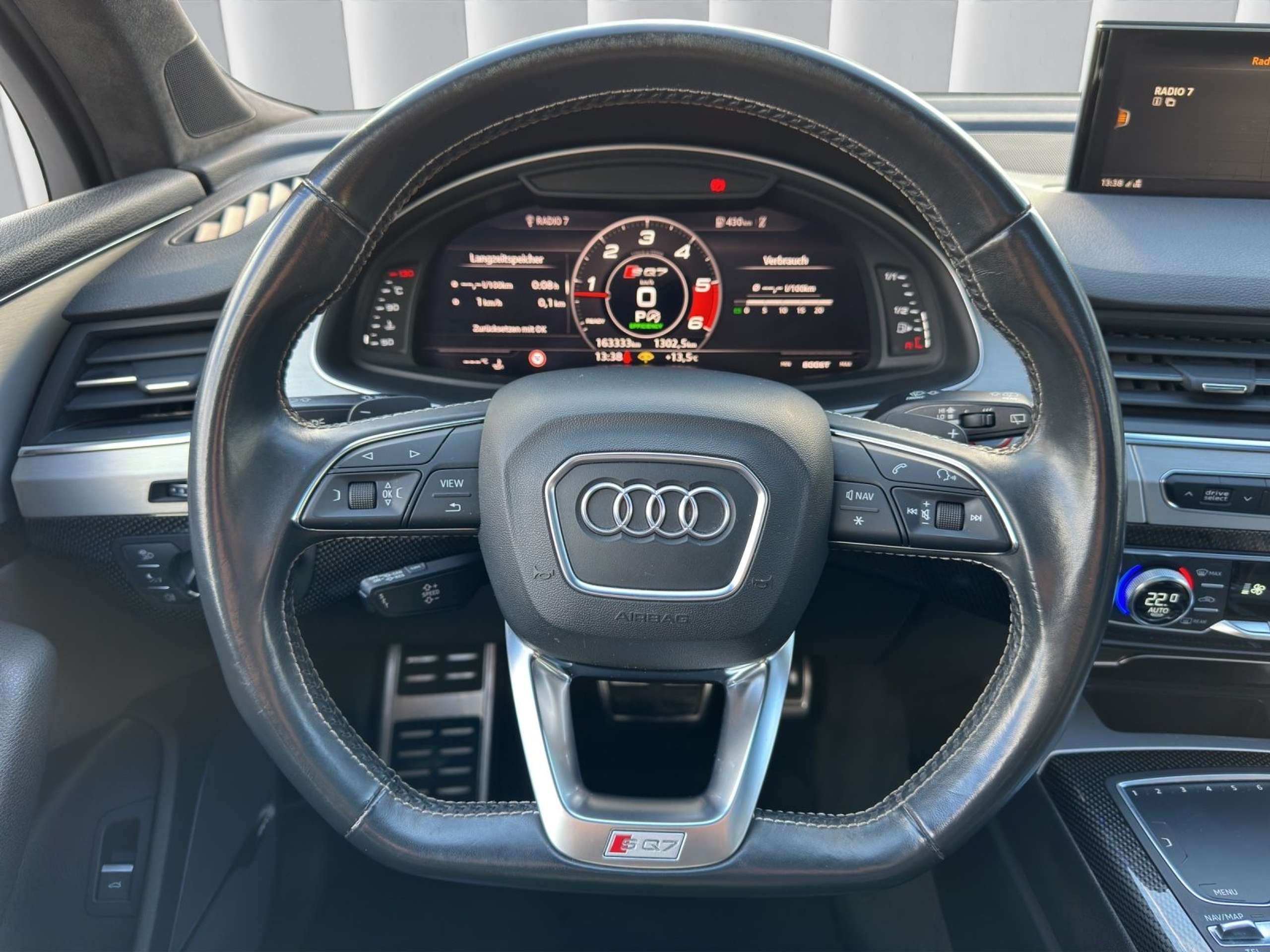 Audi - SQ7