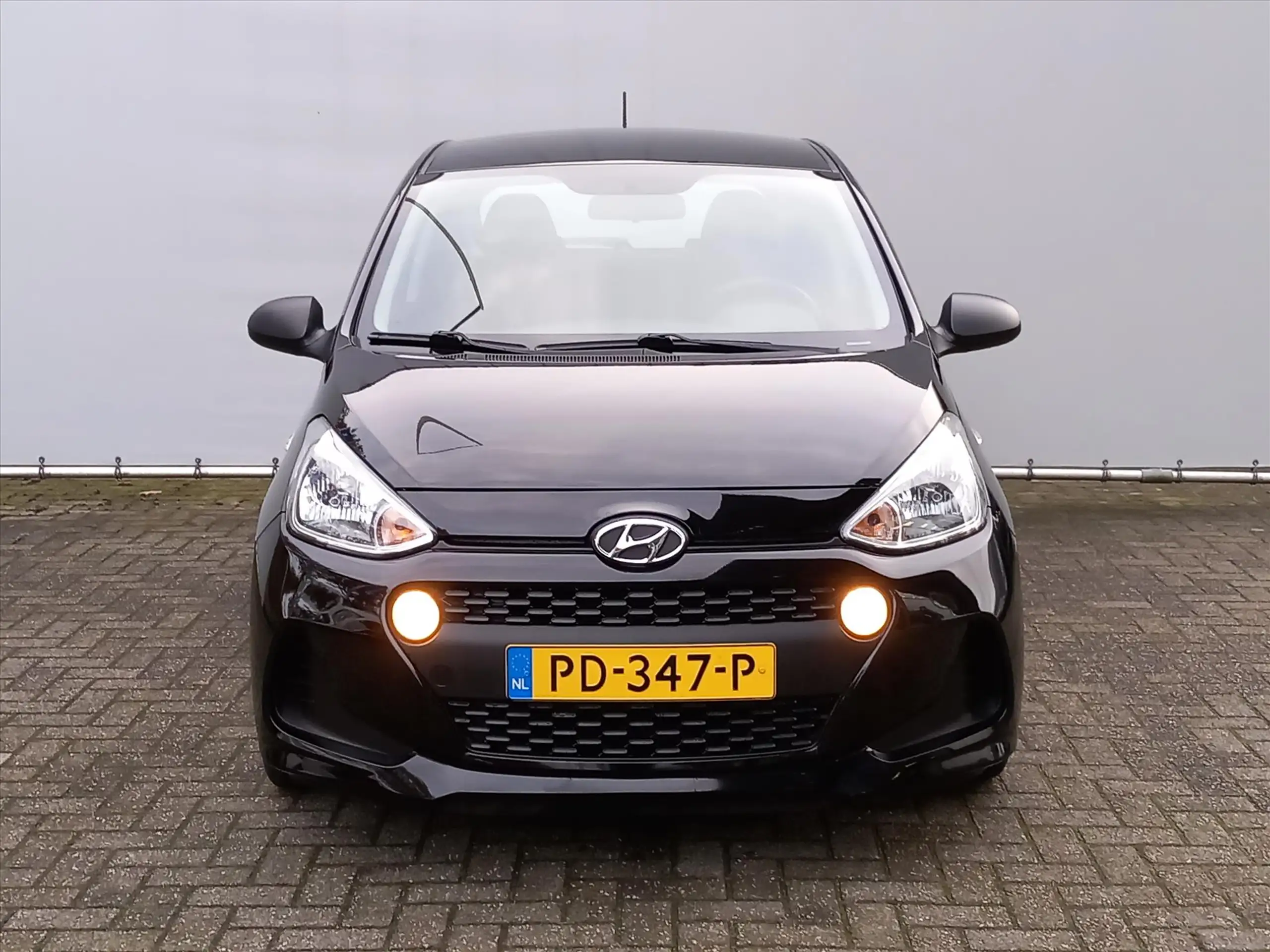 Hyundai - i10