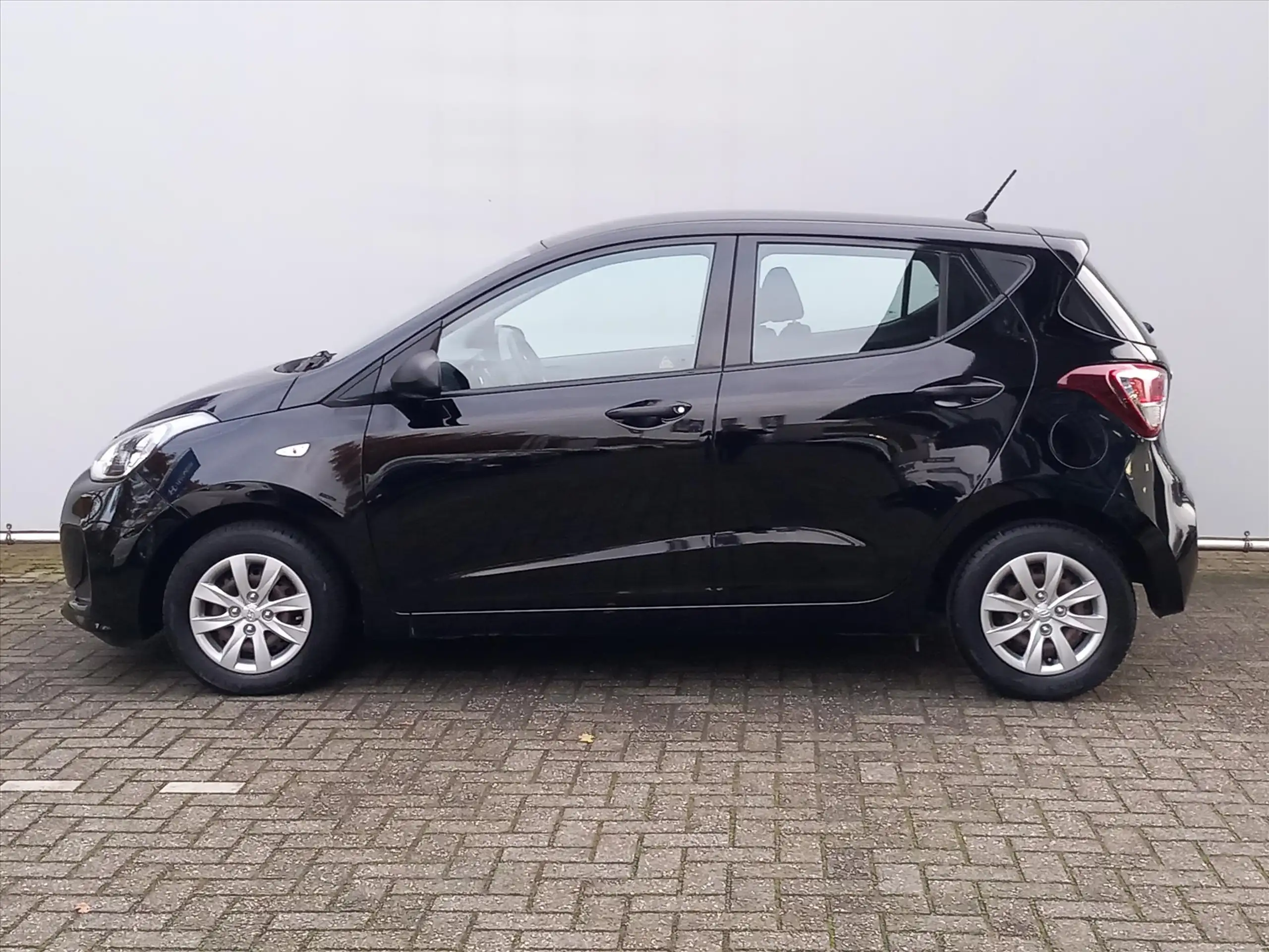 Hyundai - i10