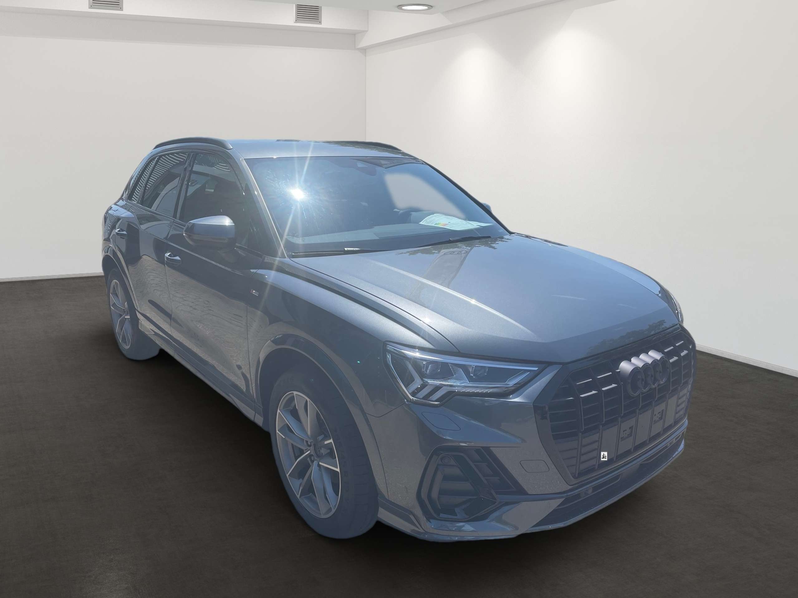 Audi - Q3