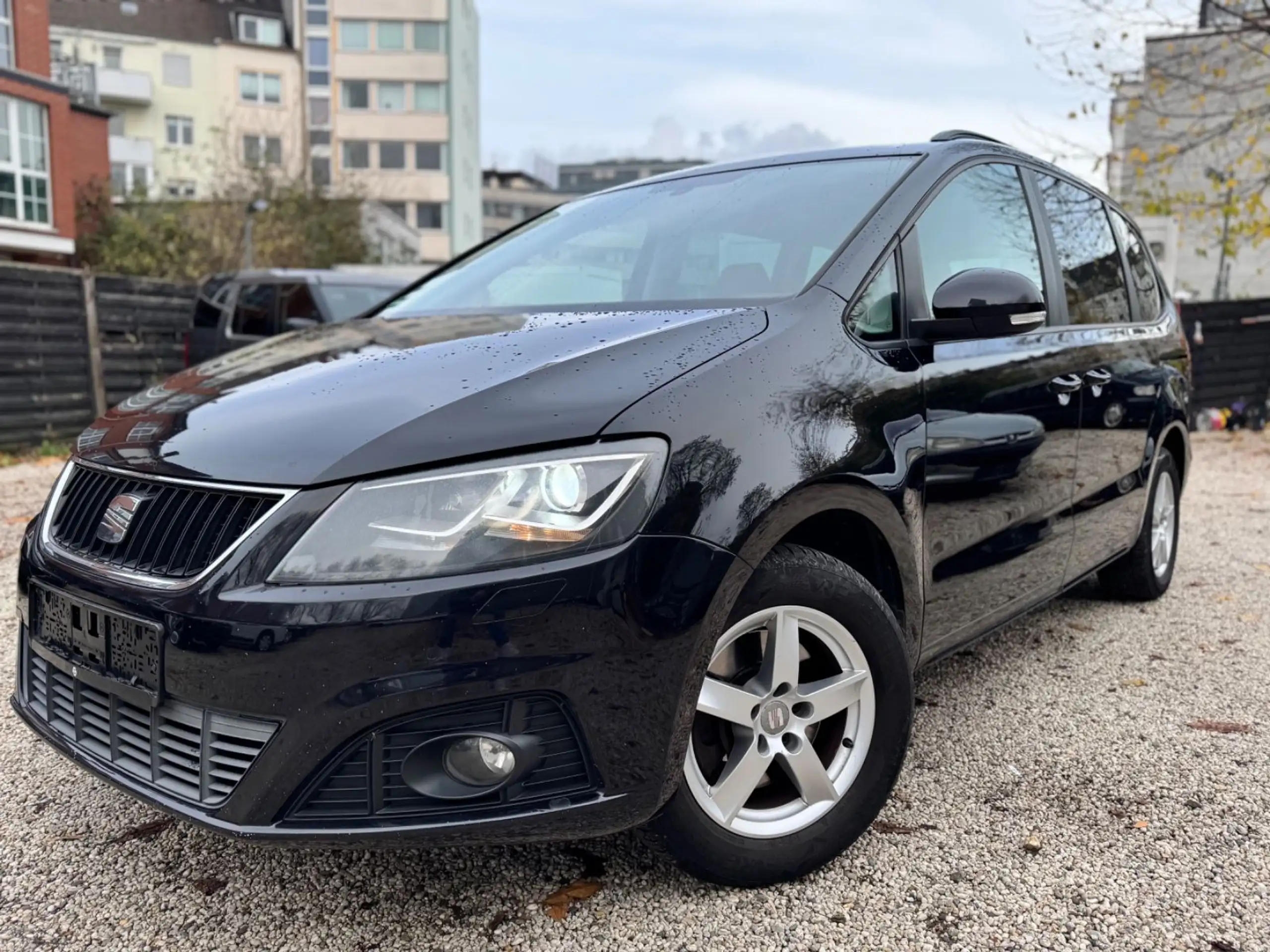 SEAT - Alhambra