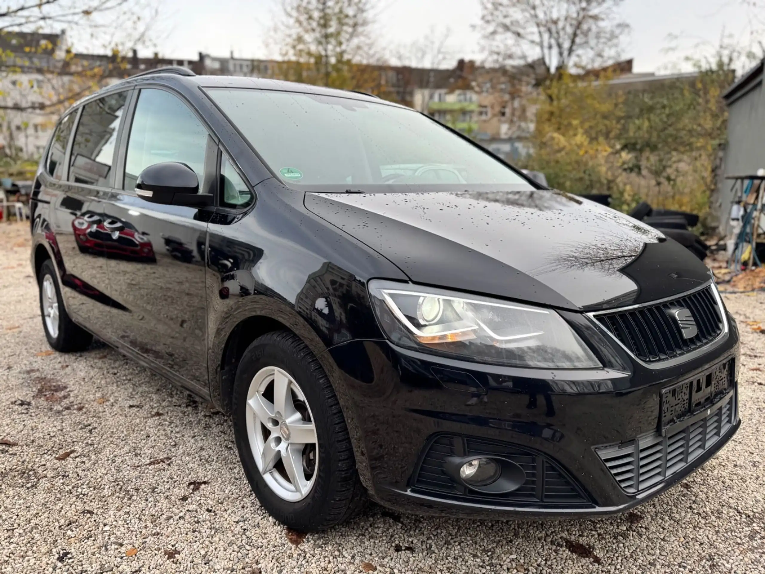 SEAT - Alhambra