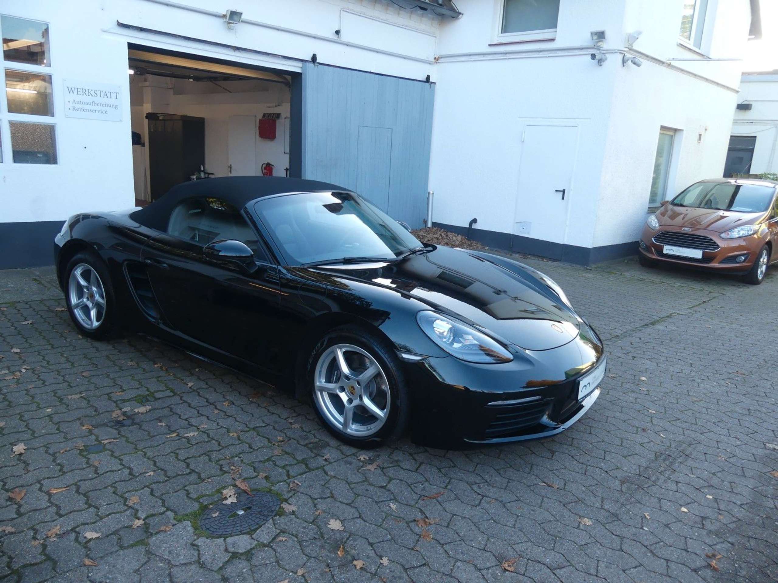 Porsche - Boxster