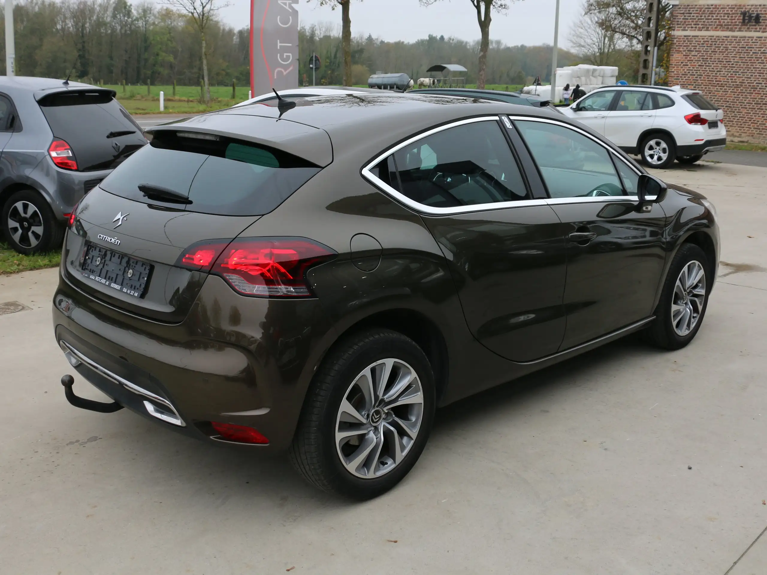 DS Automobiles - DS 4