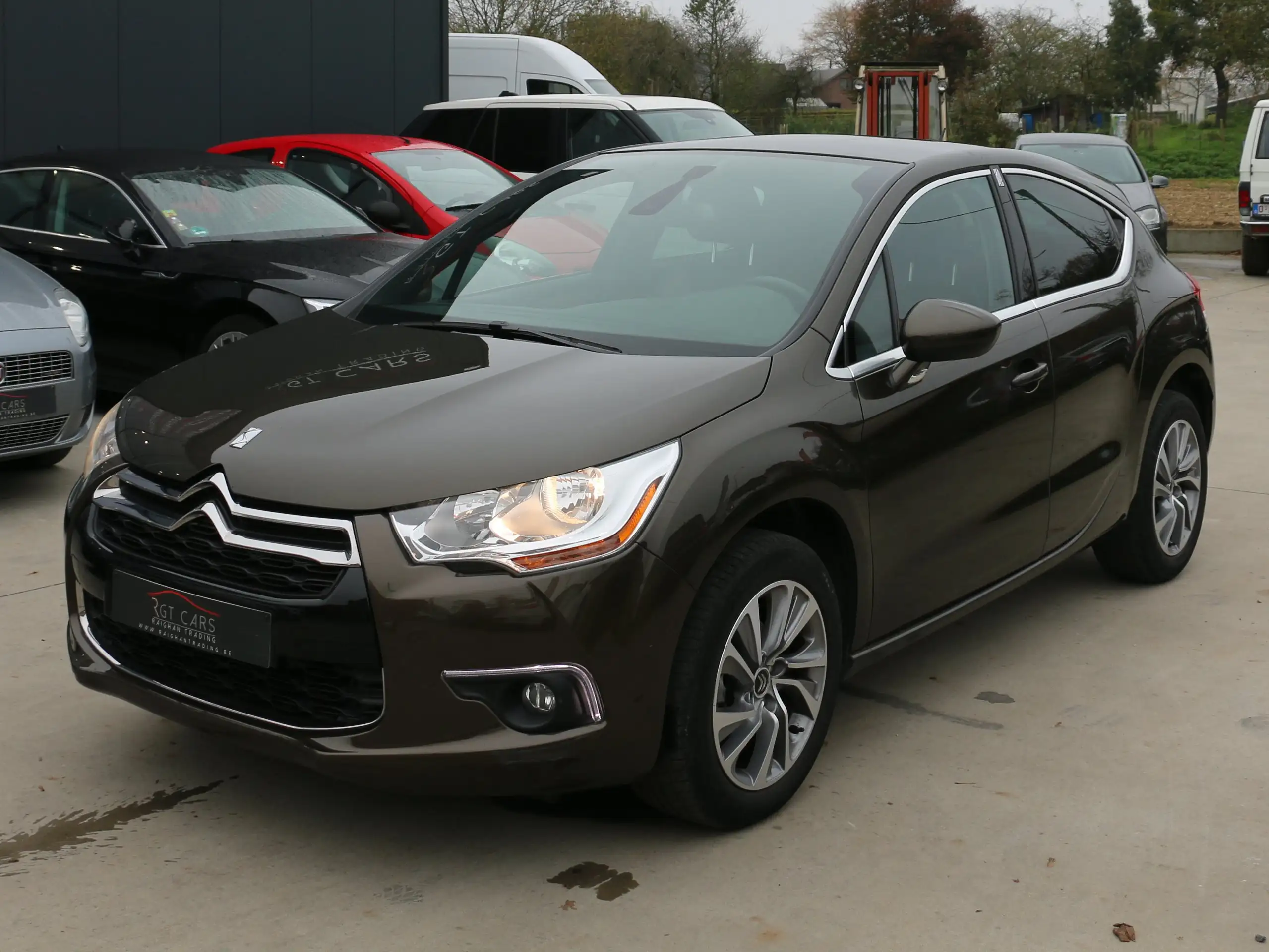 DS Automobiles - DS 4