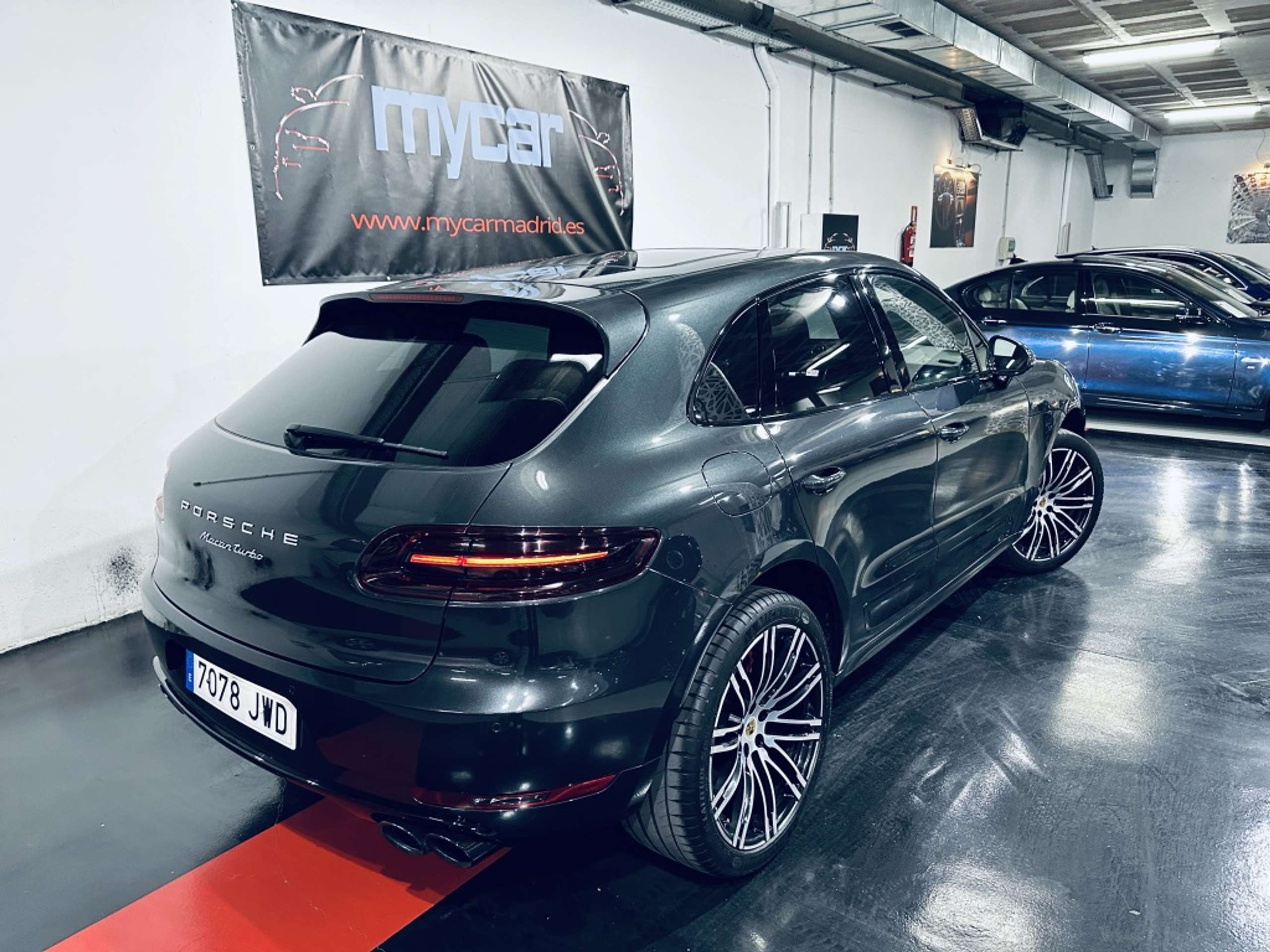 Porsche - Macan