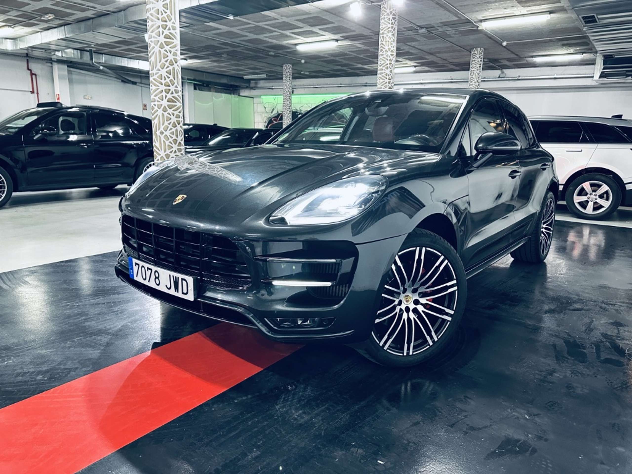 Porsche - Macan