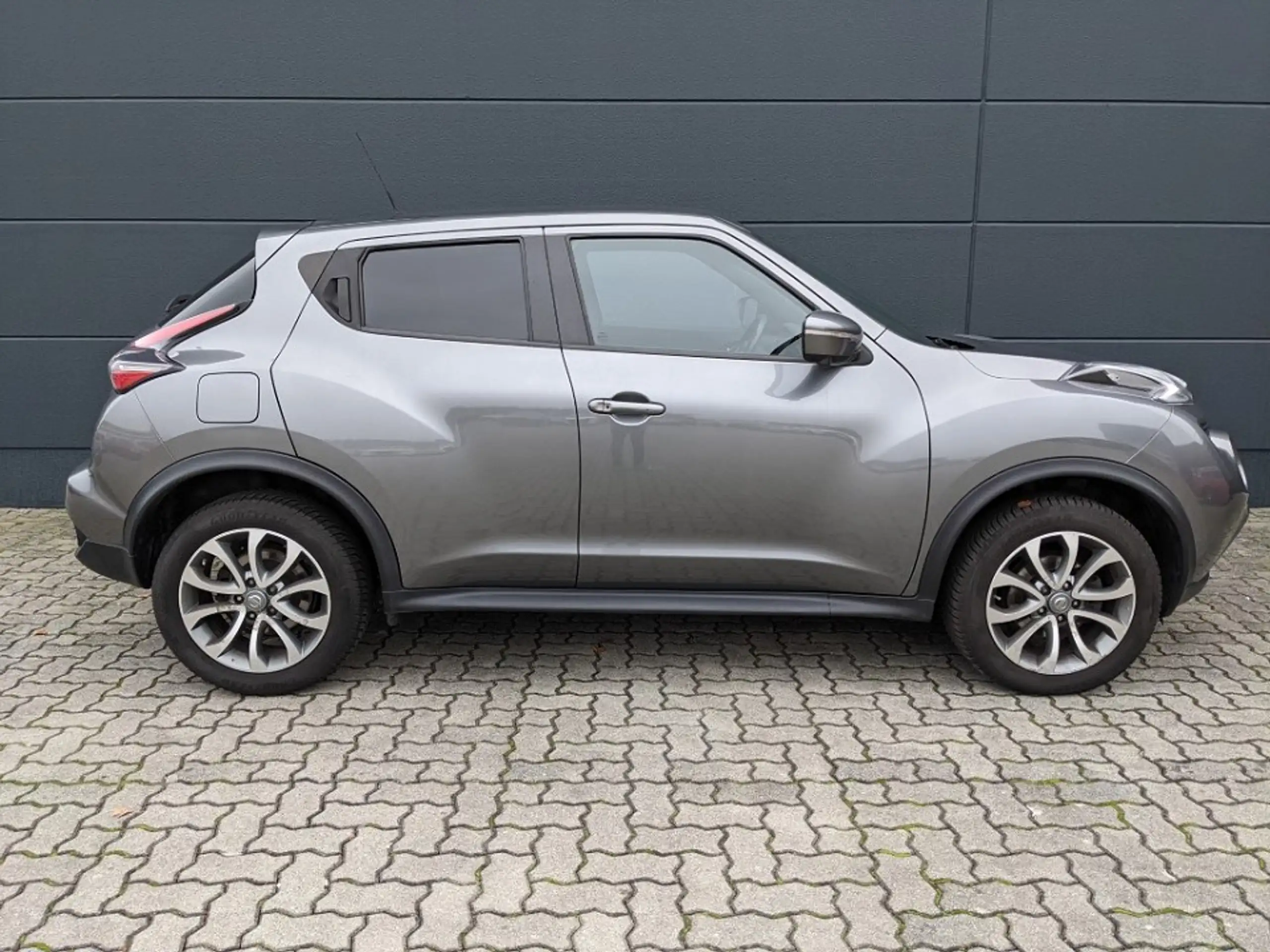 Nissan - Juke