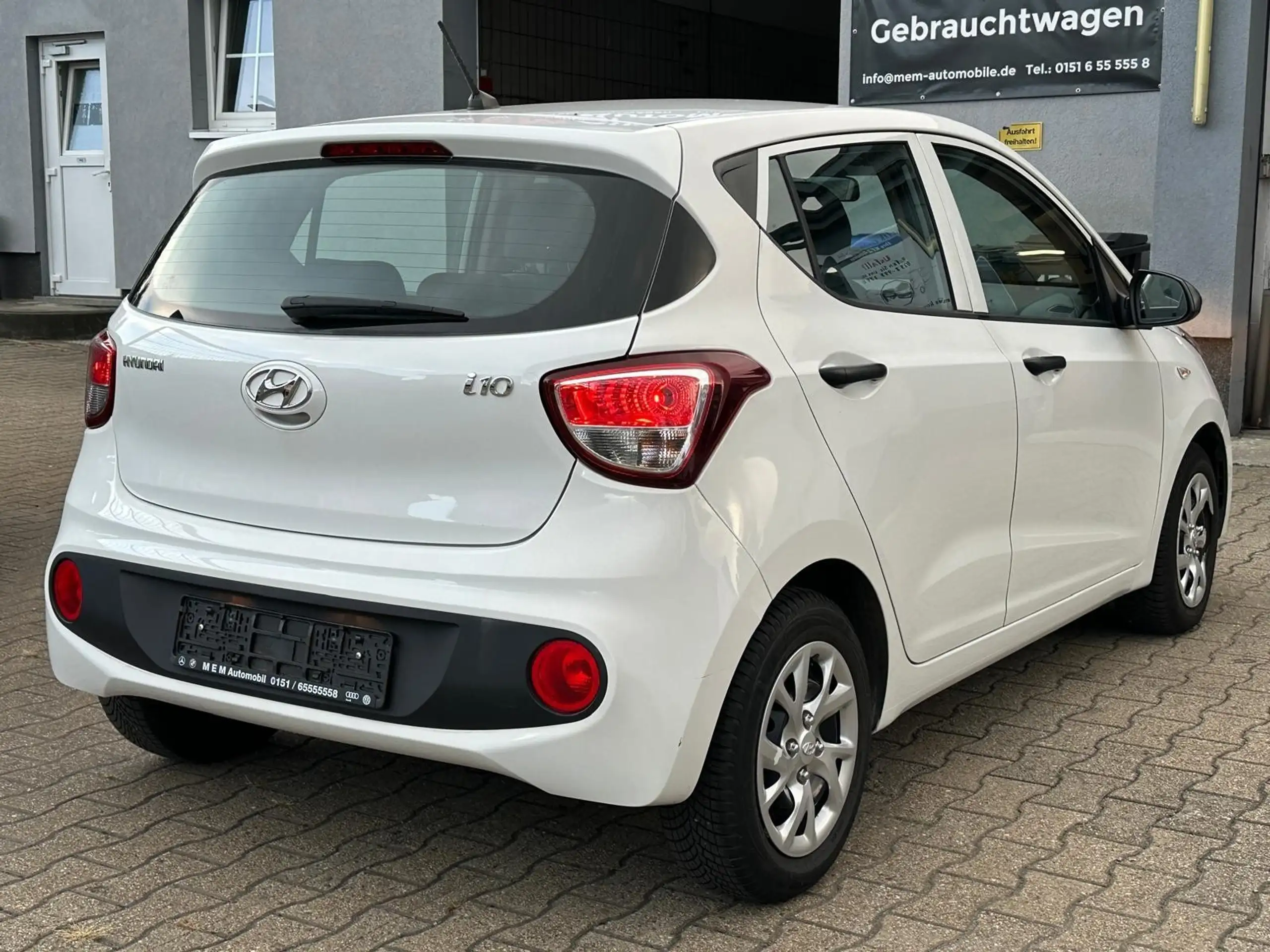 Hyundai - i10