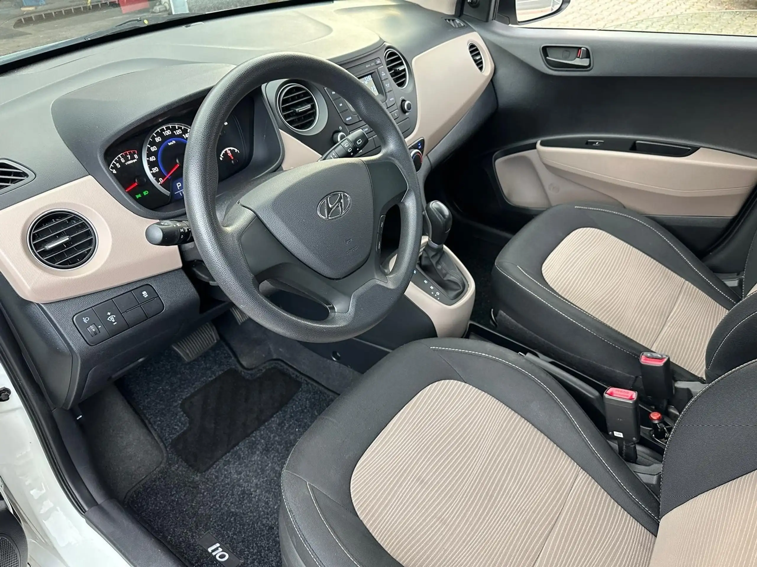 Hyundai - i10