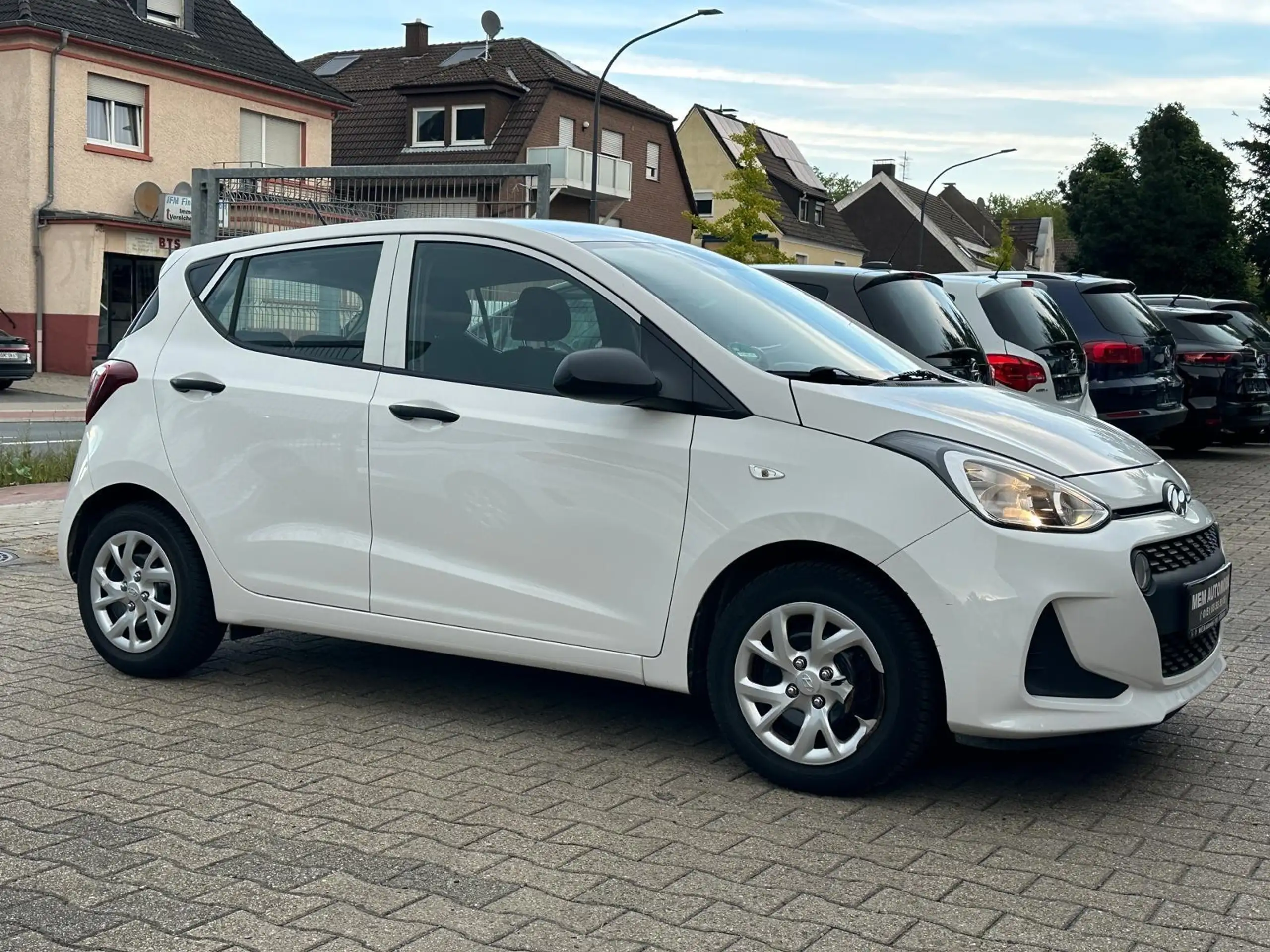 Hyundai - i10