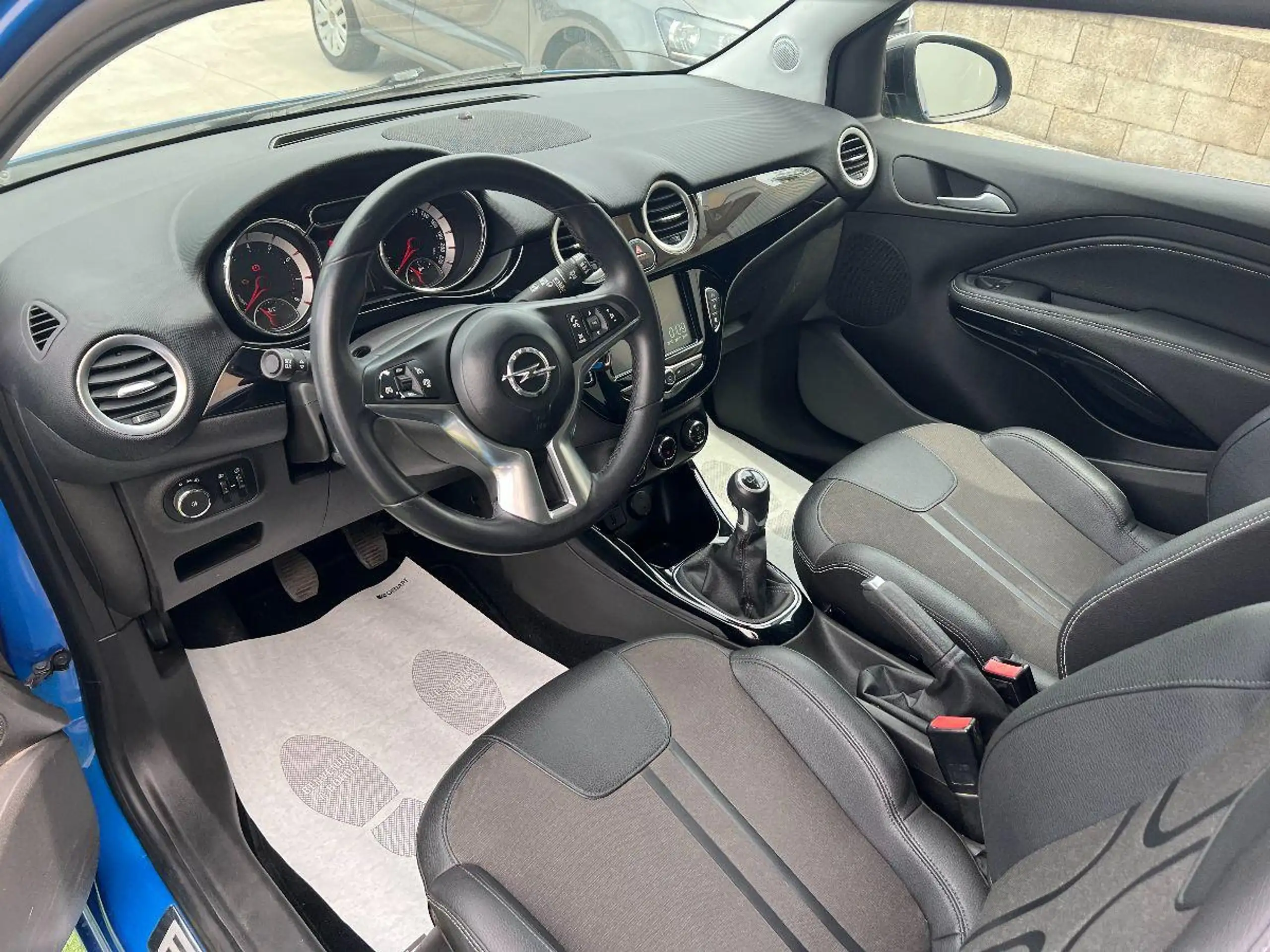 Opel - Adam