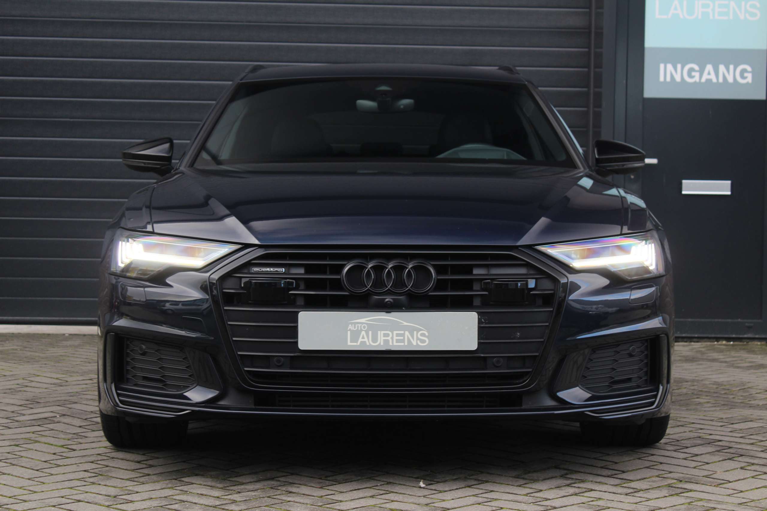 Audi - A6