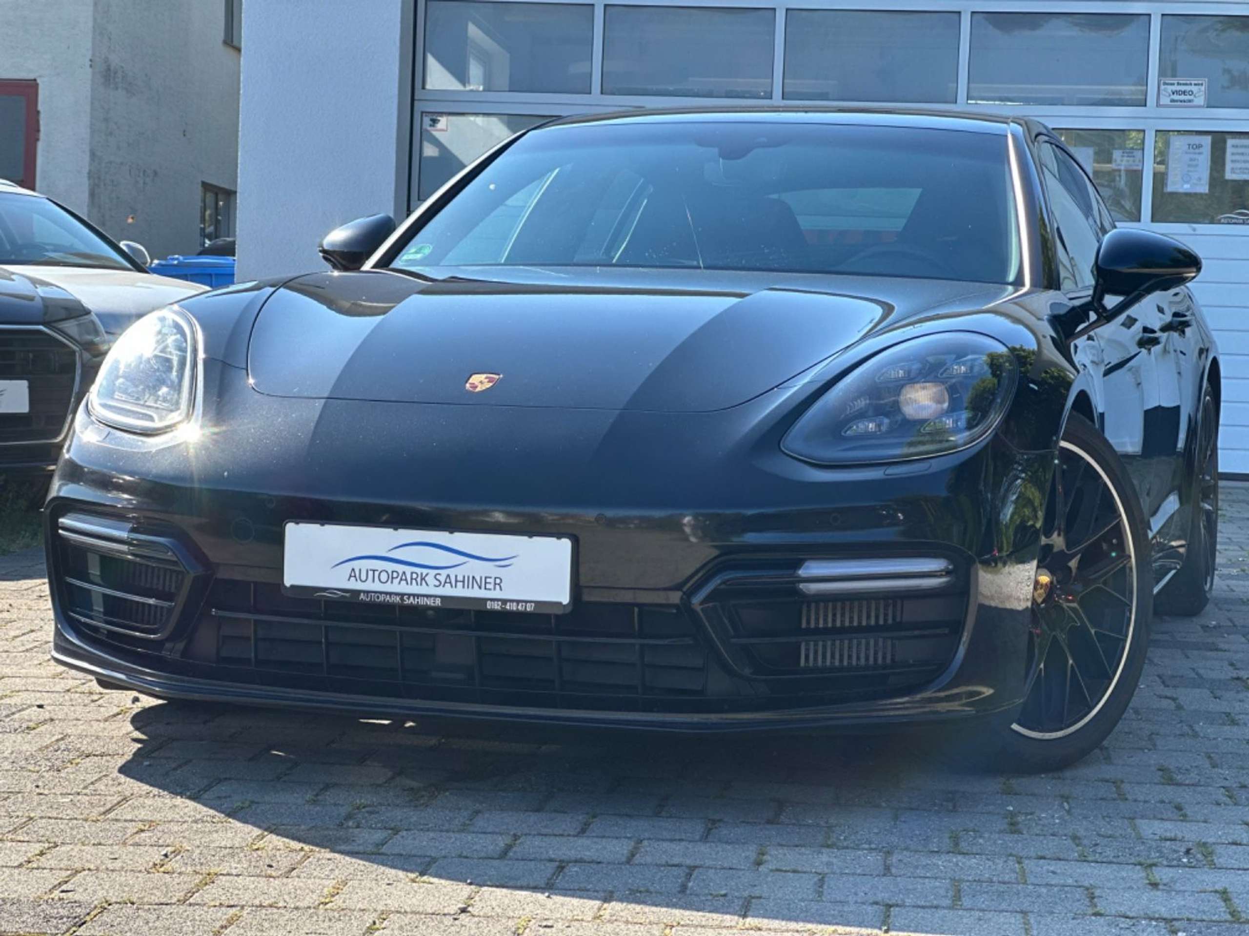 Porsche - Panamera