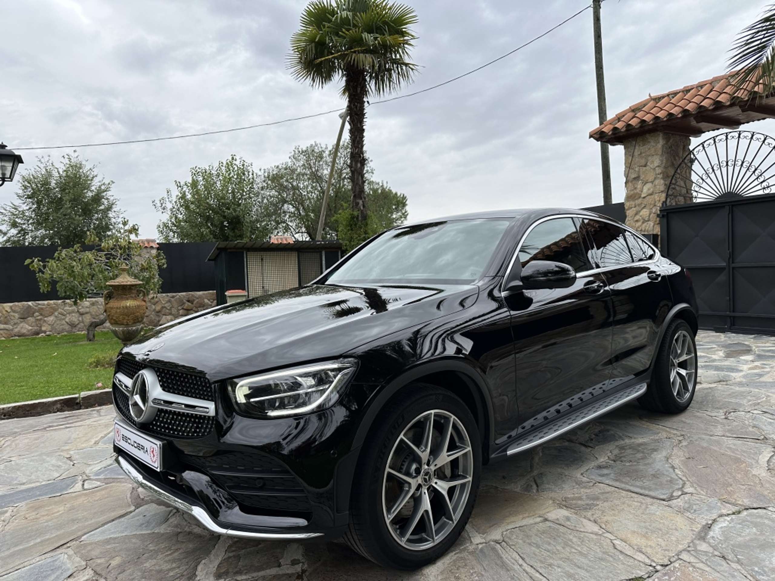 Mercedes-Benz - GLC 300