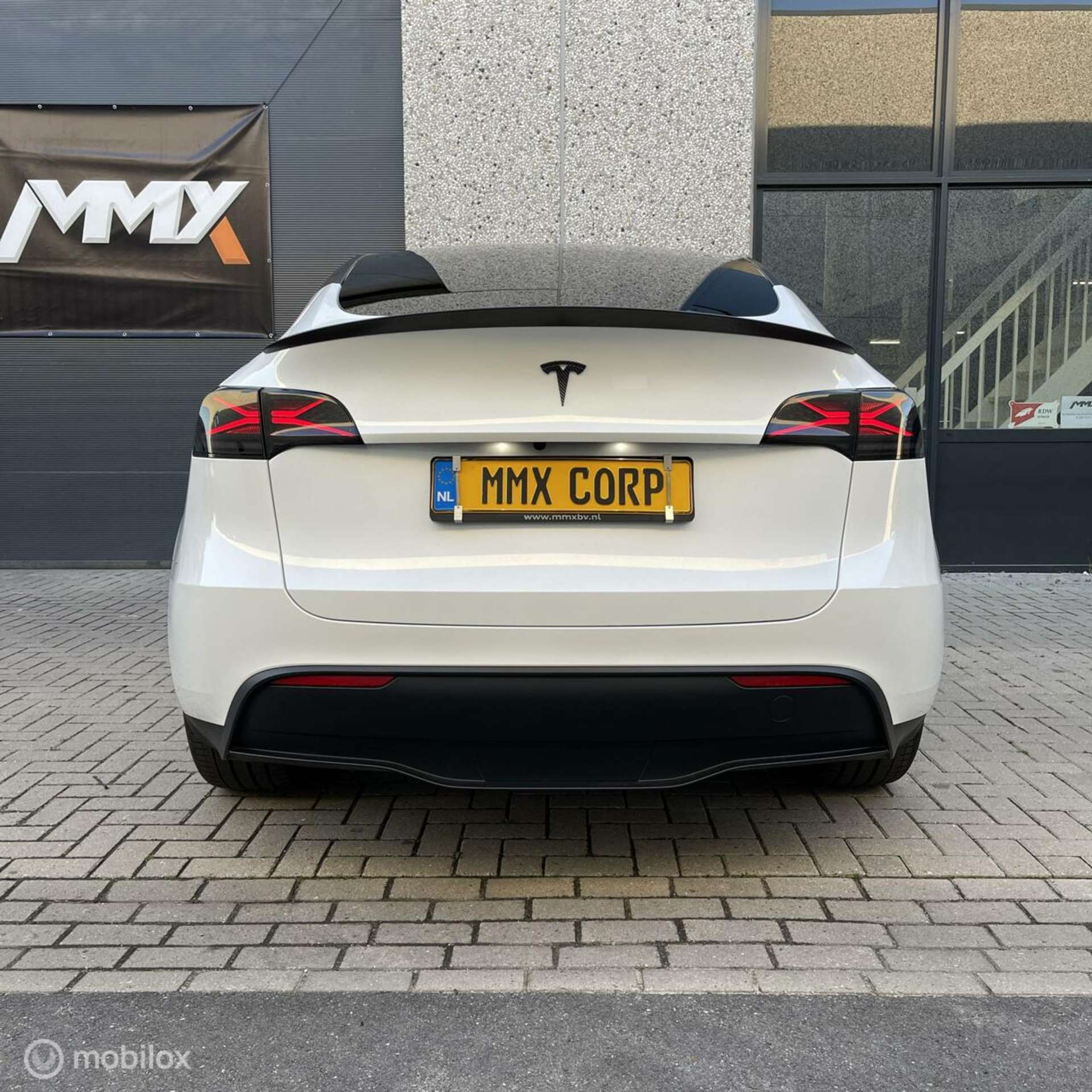 Tesla - Model Y