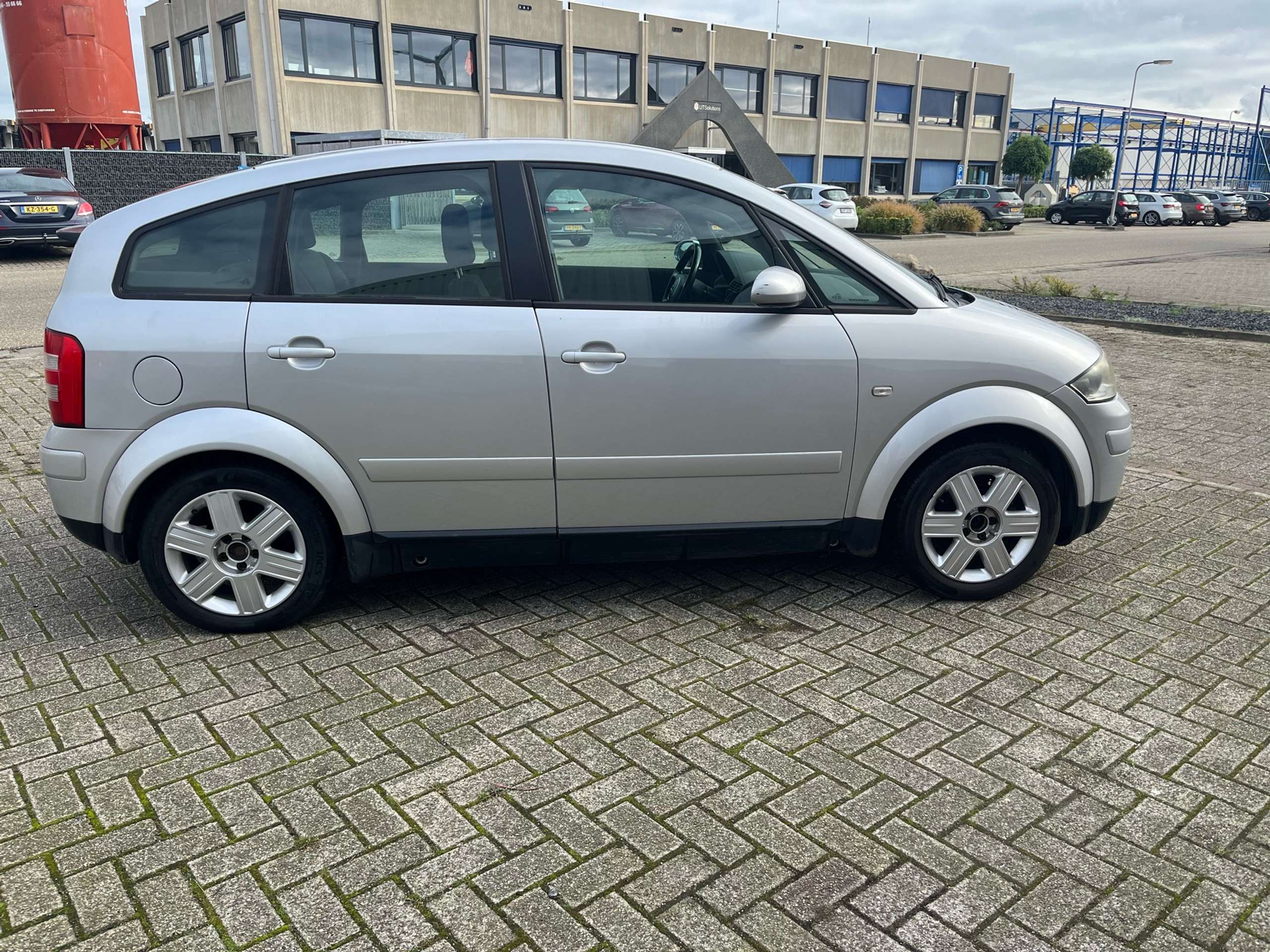 Audi - A2