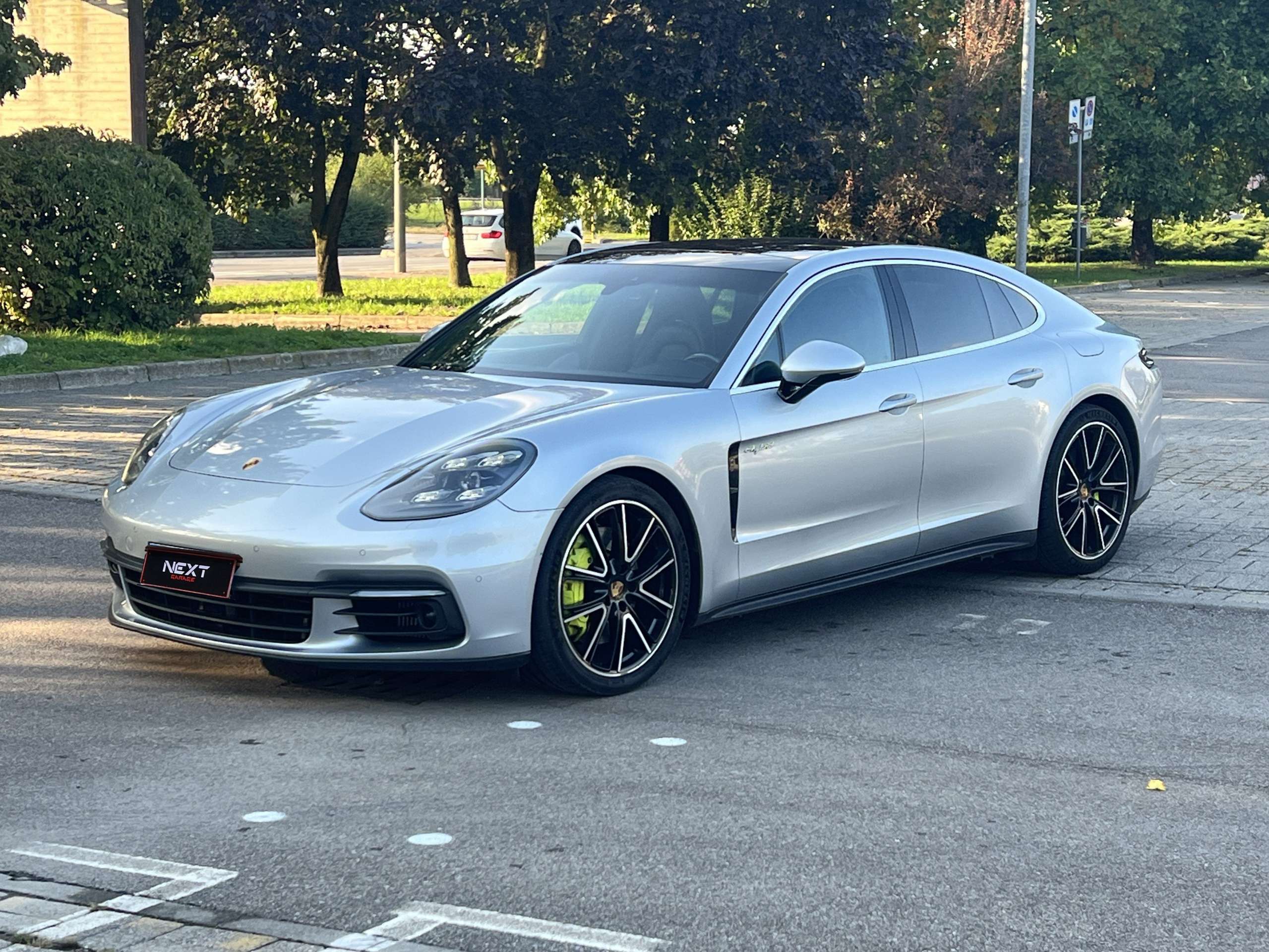 Porsche - Panamera