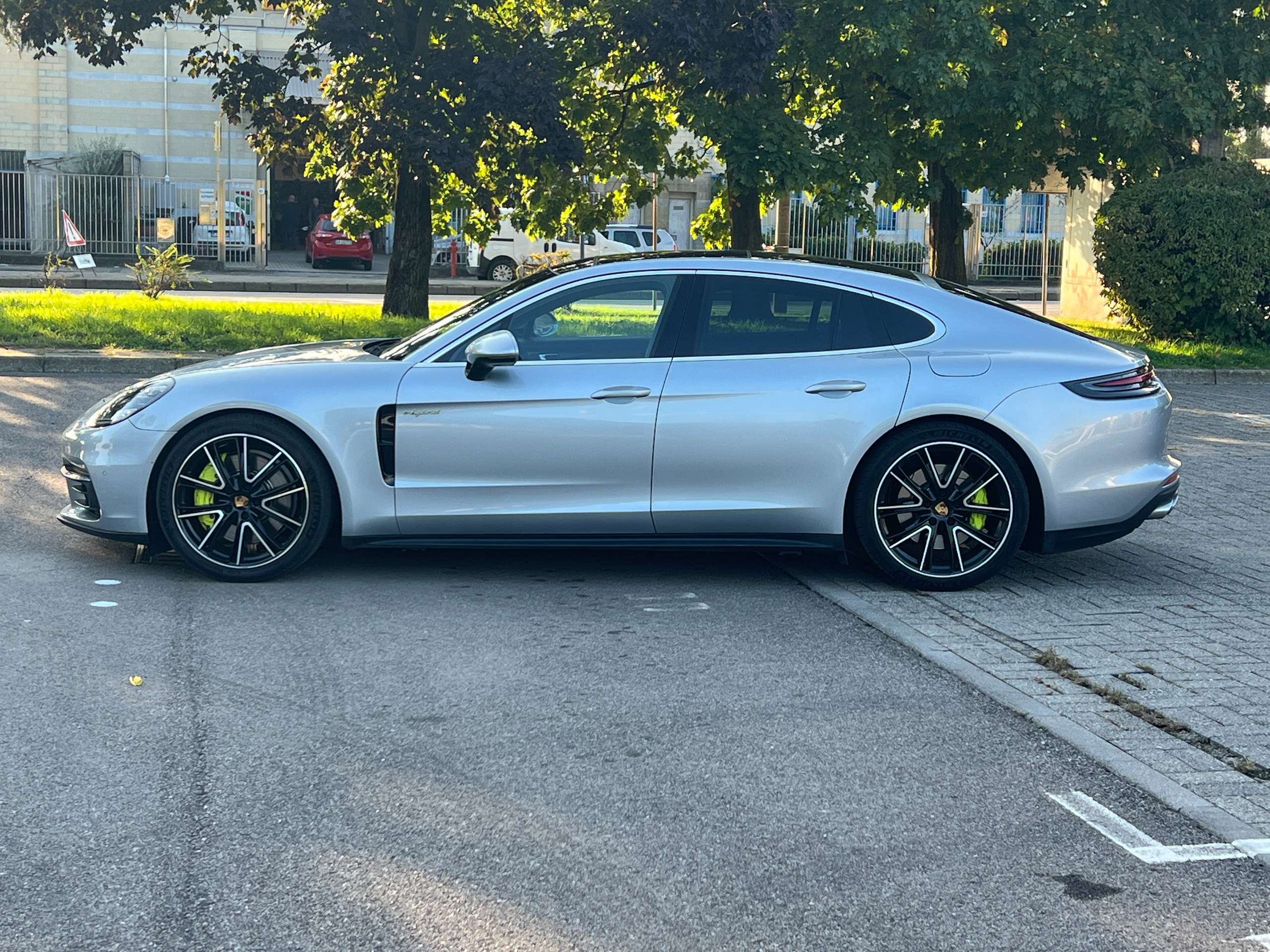 Porsche - Panamera