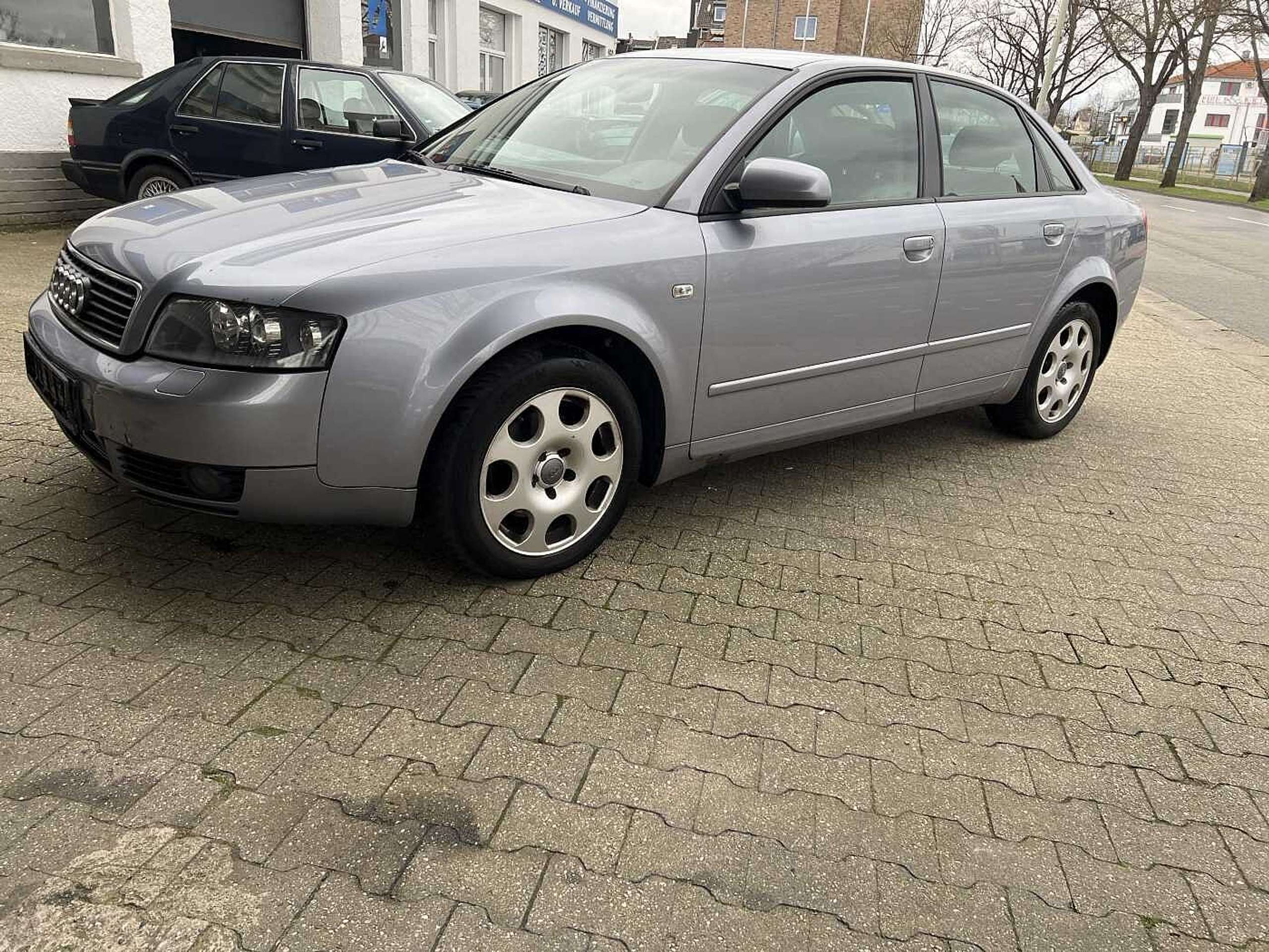 Audi - A4