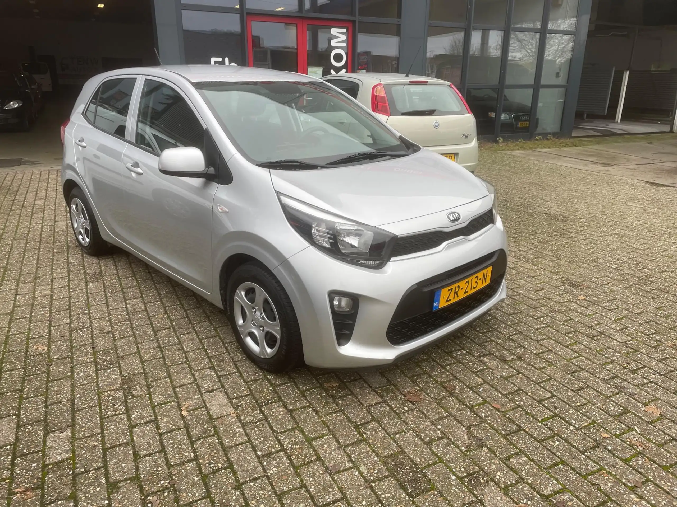 Kia - Picanto