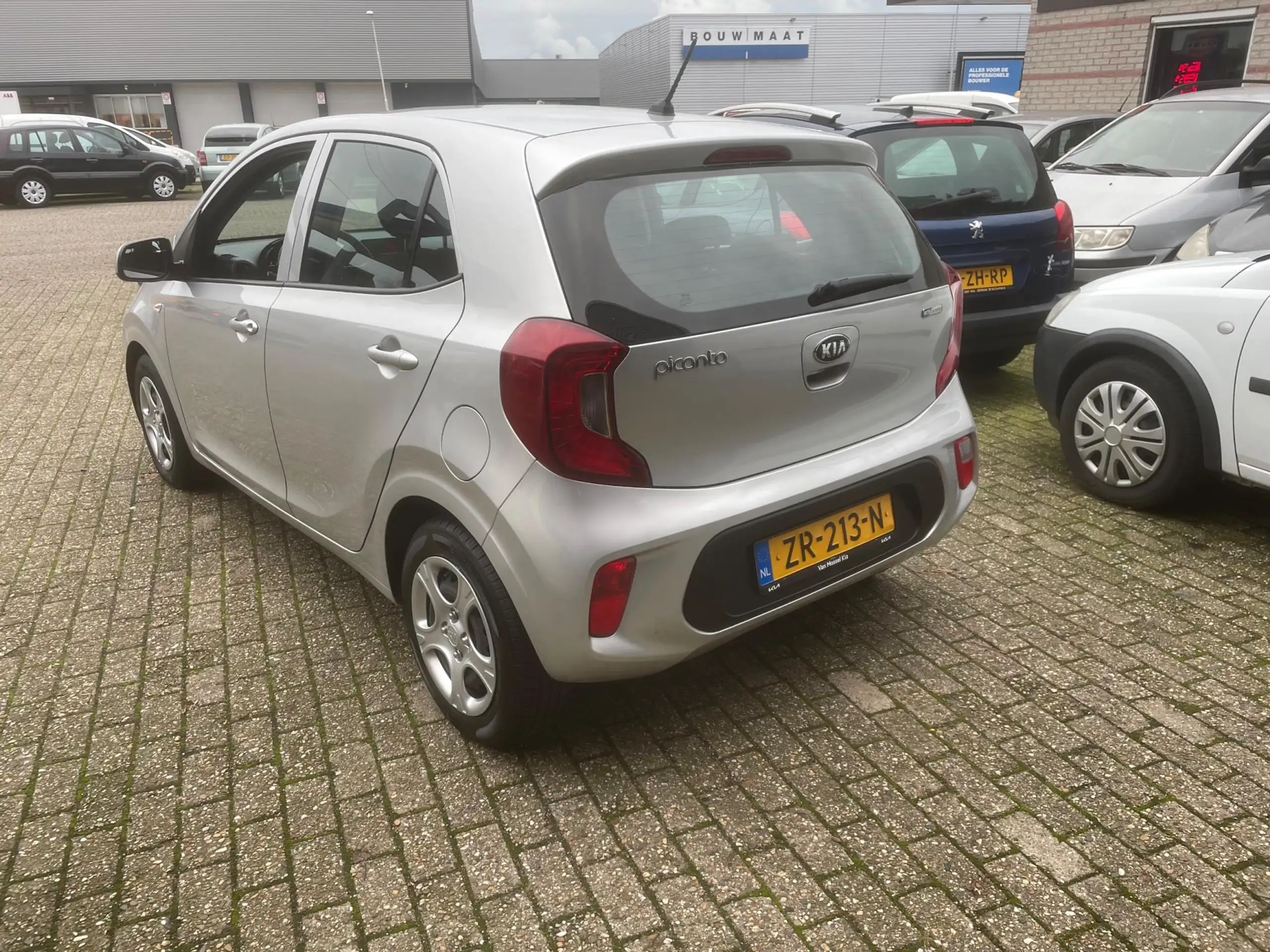 Kia - Picanto